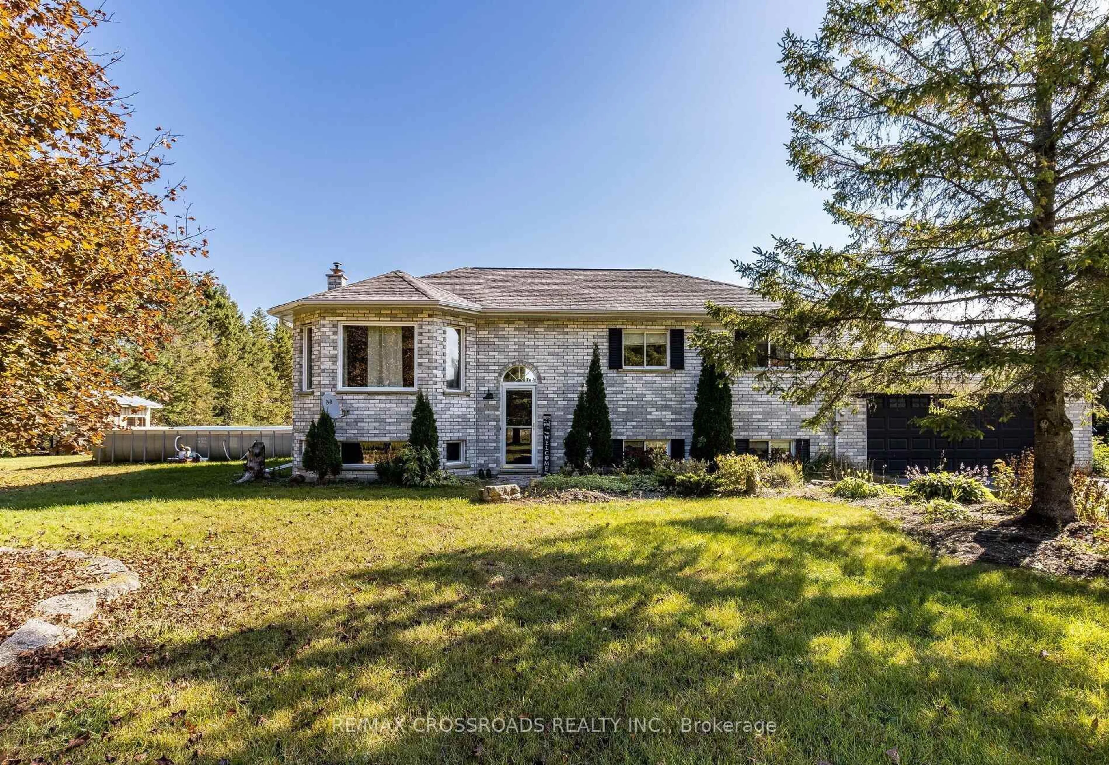 A pic from outside/outdoor area/front of a property/back of a property/a pic from drone, unknown for 7093 Concession 3 Rd, Adjala-Tosorontio Ontario L0M 1M0