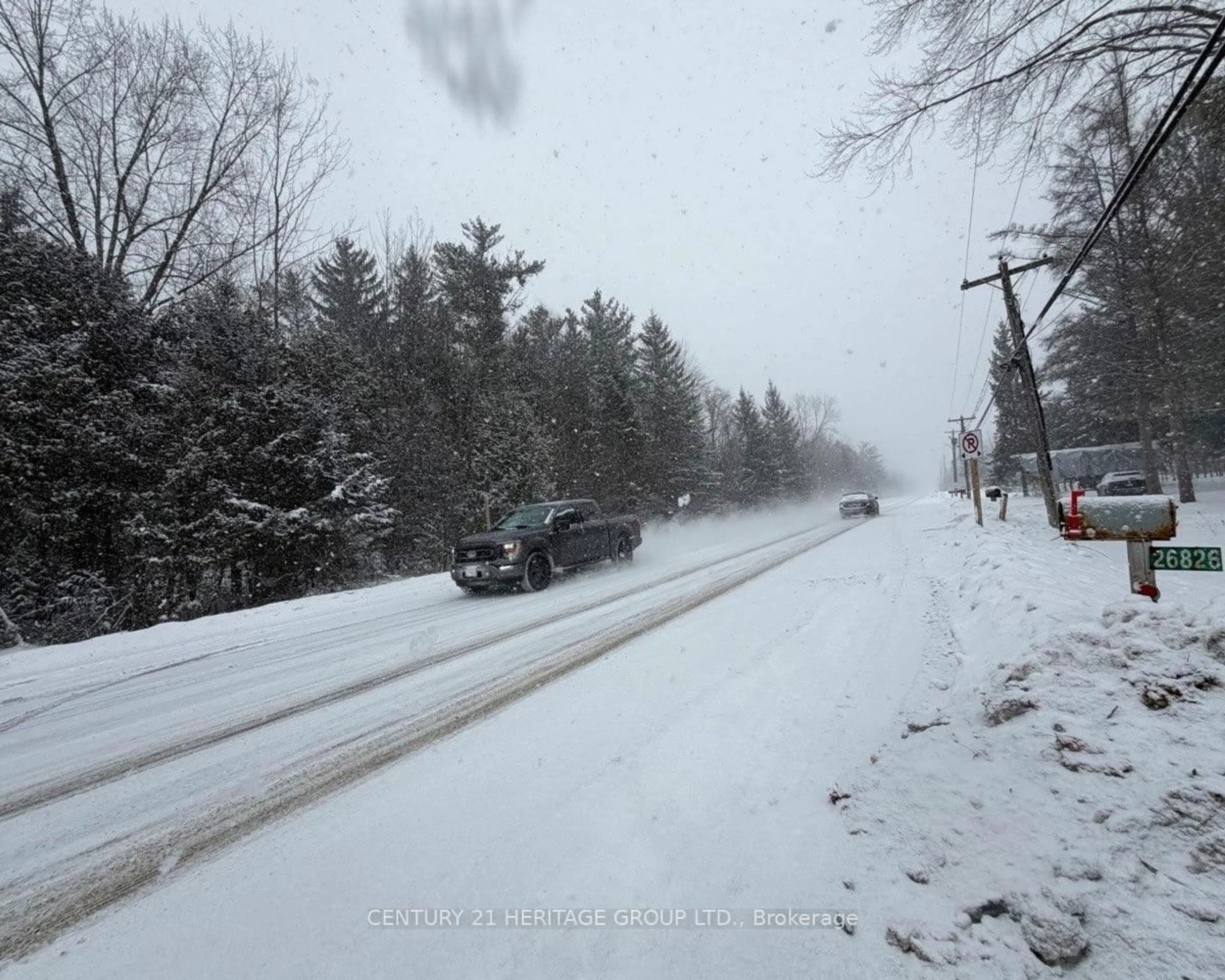 Blurry image for 26826 Park Rd, Georgina Ontario L0E 1R0