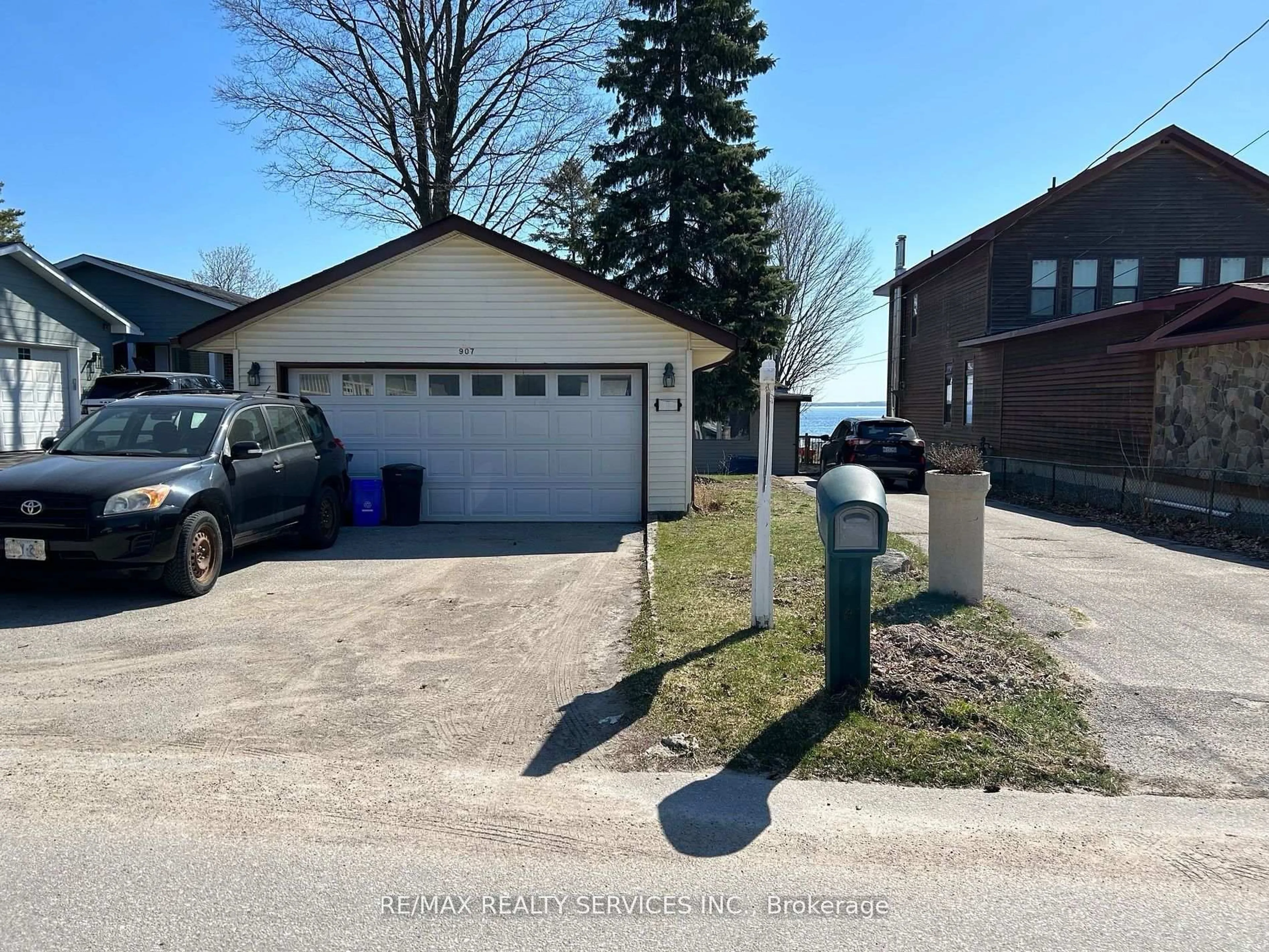 Unknown for 907 Adams Rd, Innisfil Ontario L9S 4C9