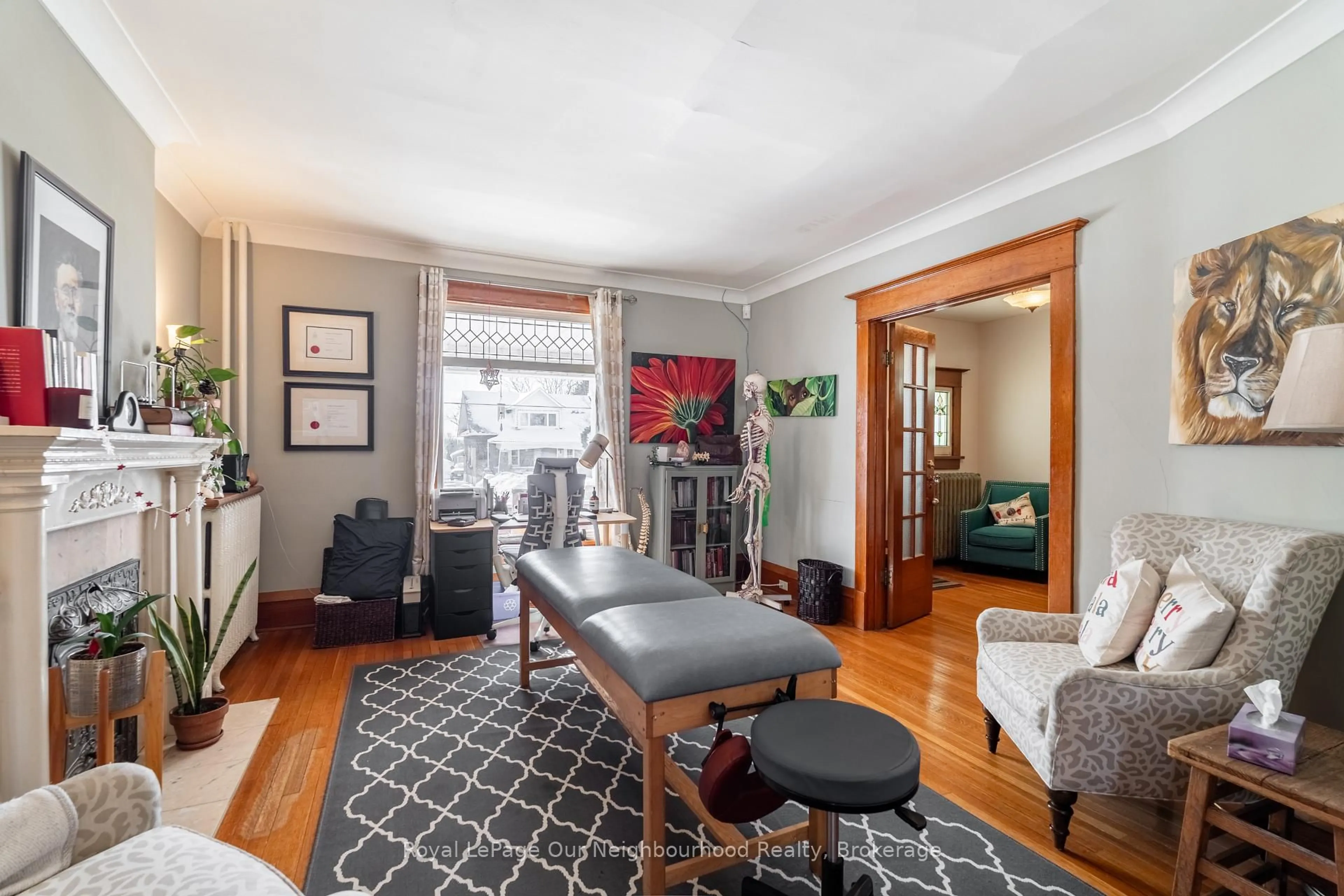 Dining room, wood/laminate floor for 6038 Main St, Whitchurch-Stouffville Ontario L4A 1B8