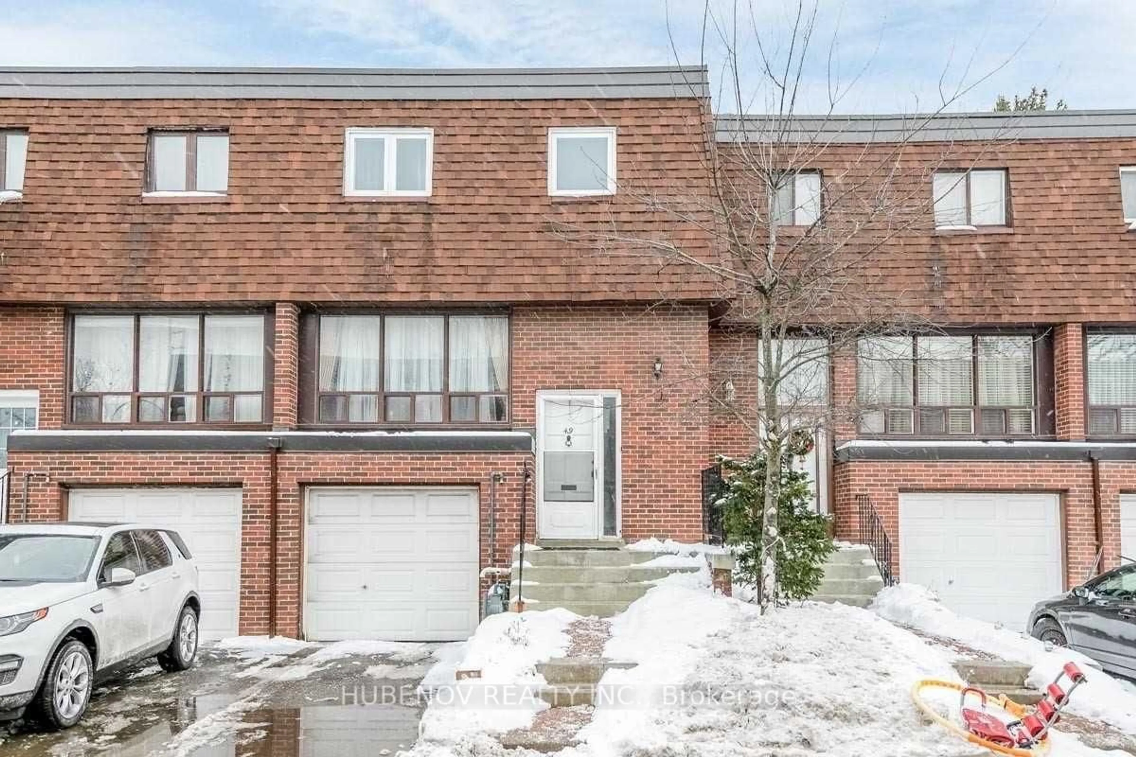 Home with brick exterior material, street for 49 Stately Way, Markham Ontario L3T 3Z9