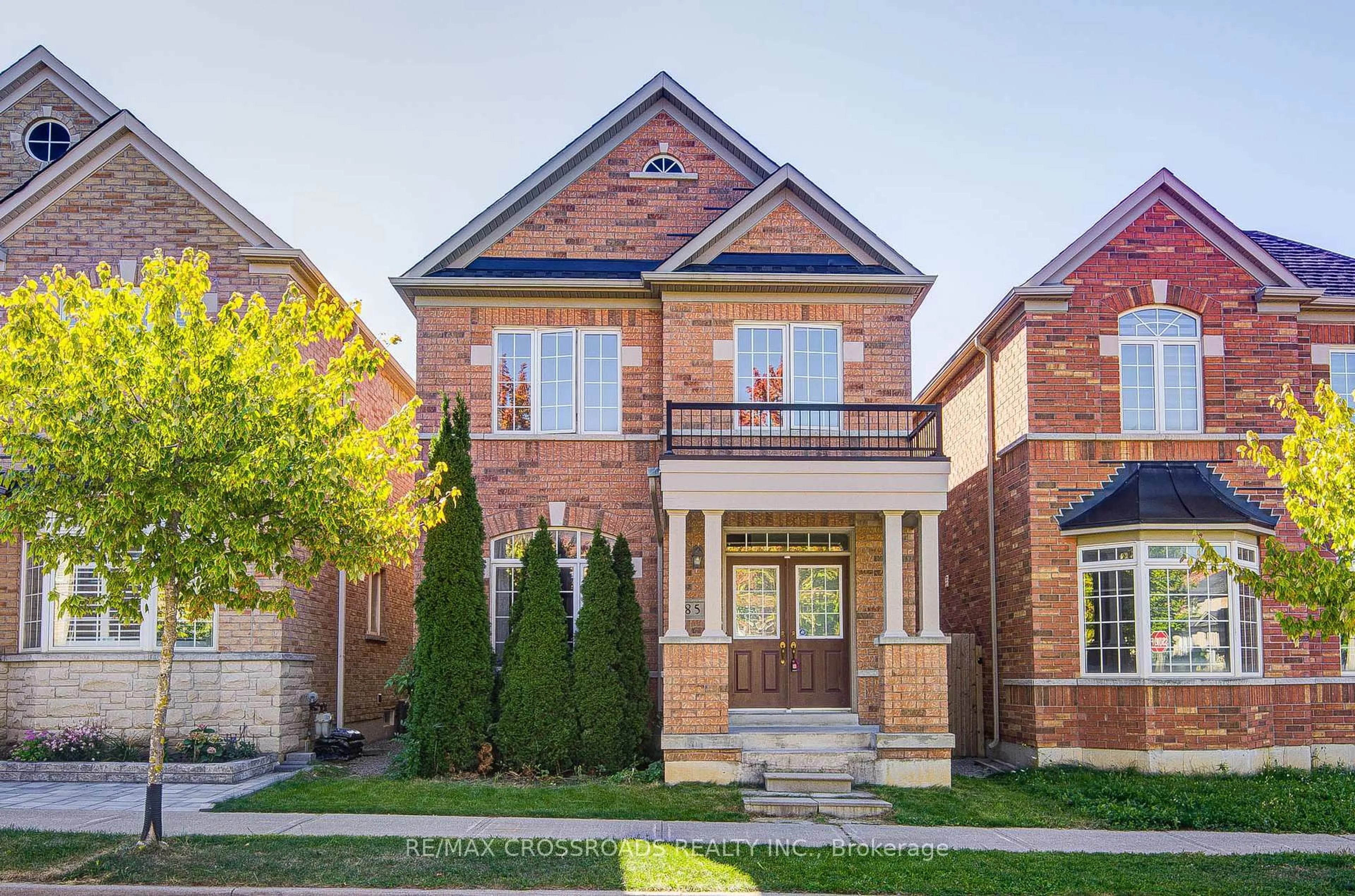 Home with brick exterior material, street for 85 Shady Oaks Ave, Markham Ontario L6B 0P3