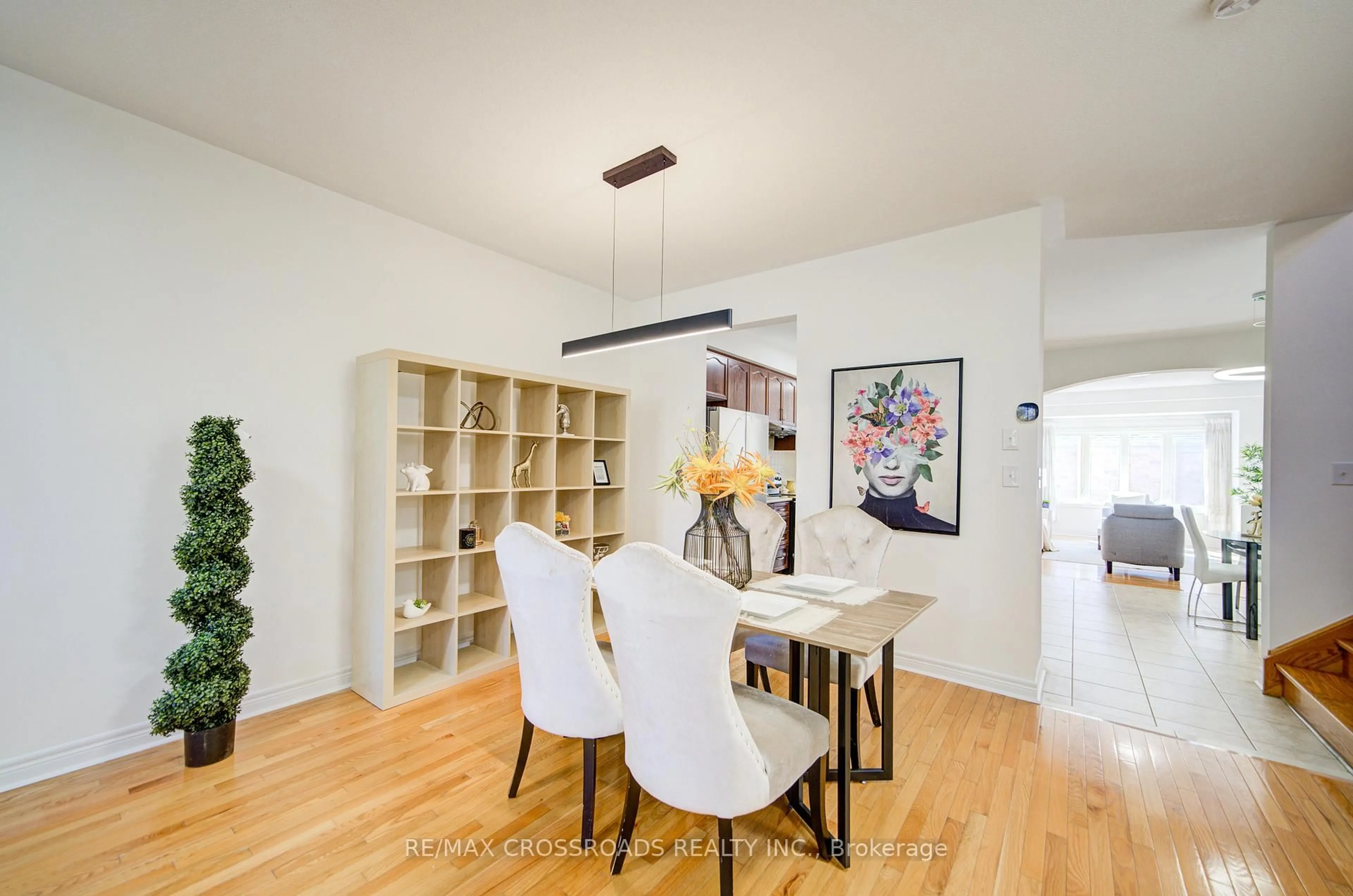 Dining room, wood/laminate floor for 85 Shady Oaks Ave, Markham Ontario L6B 0P3