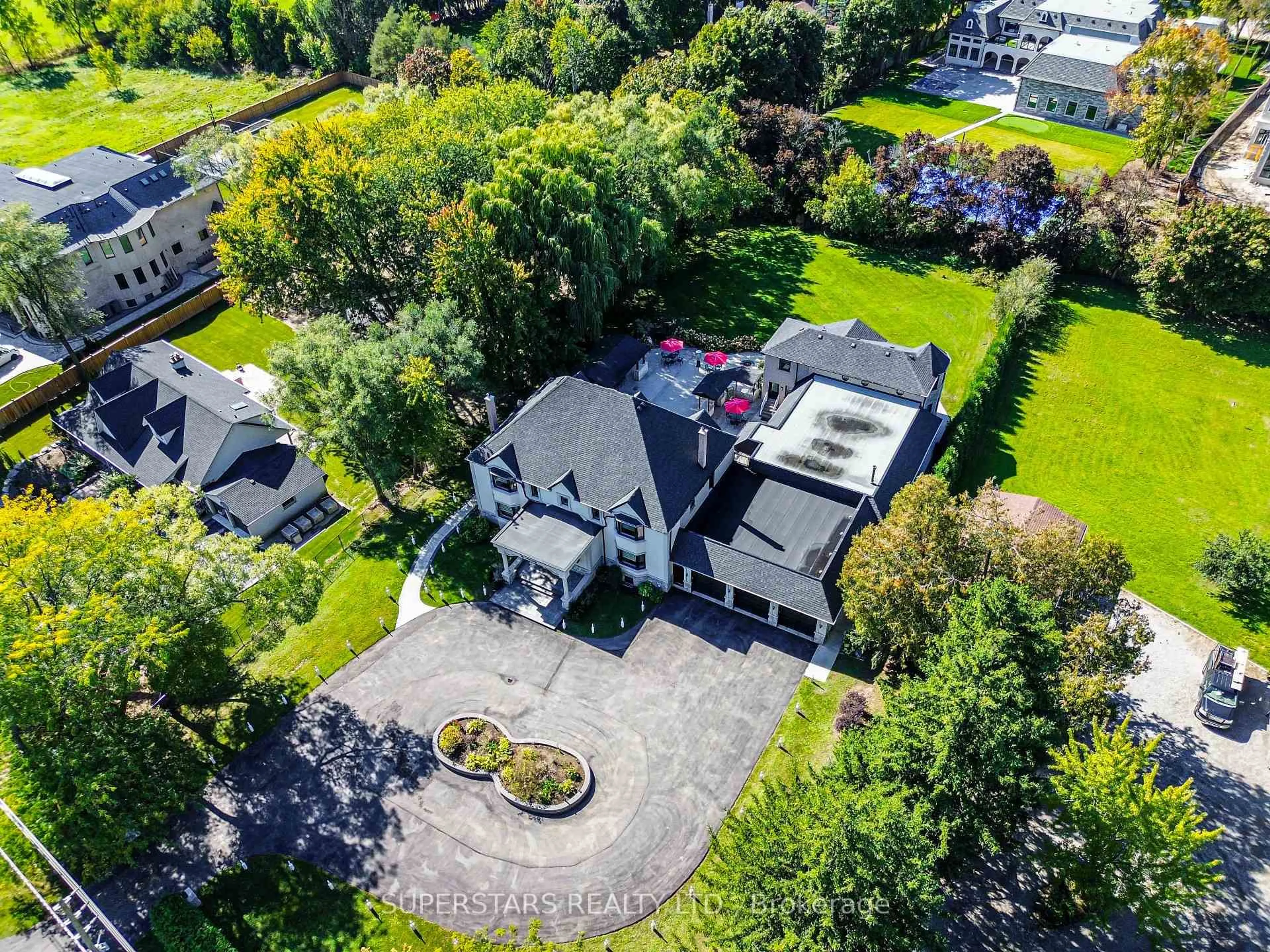 A pic from outside/outdoor area/front of a property/back of a property/a pic from drone, street for 7512 Ninth Line, Markham Ontario L6B 1A8