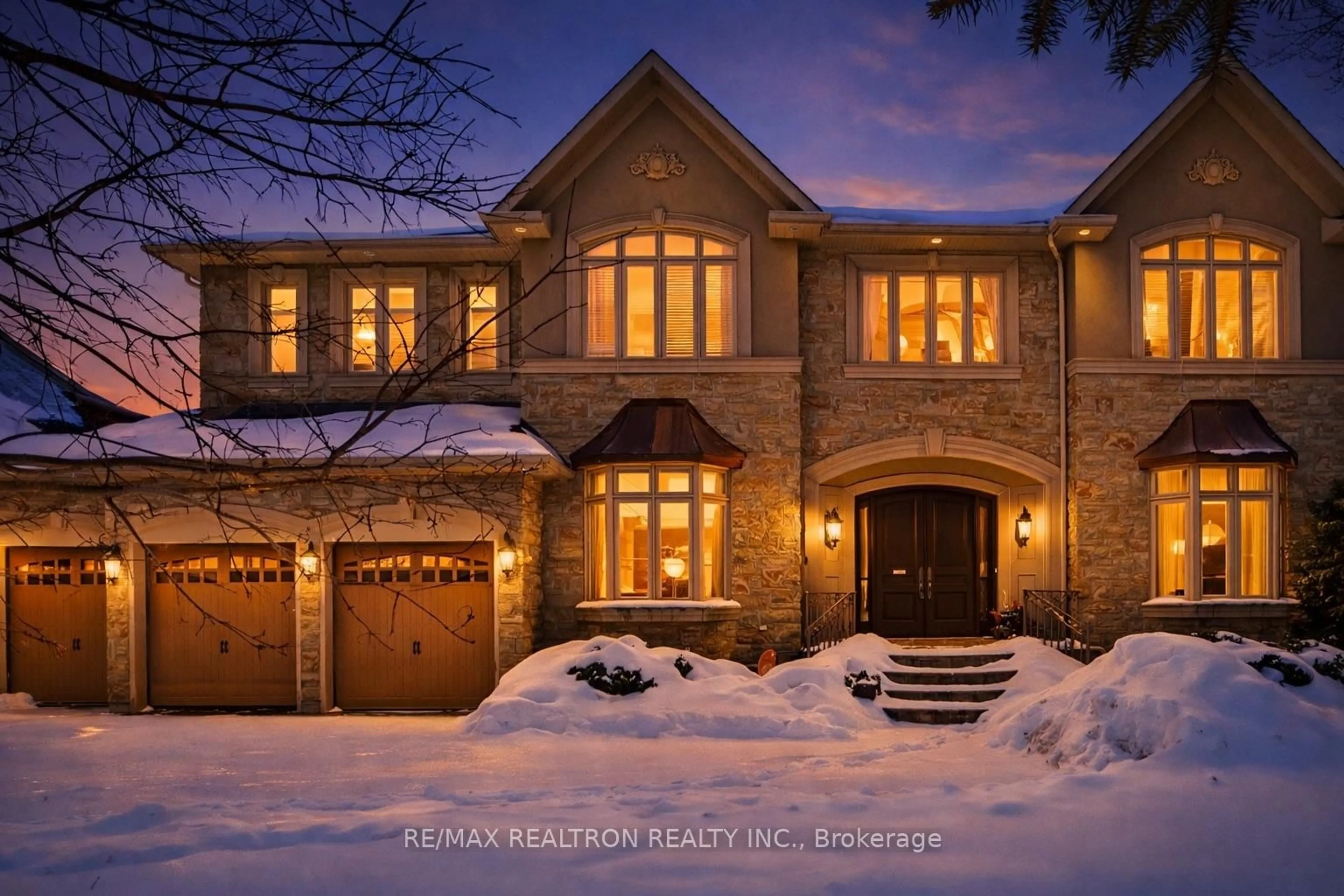 Home with brick exterior material, unknown for 177 Duncan Rd, Richmond Hill Ontario L4C 6J5