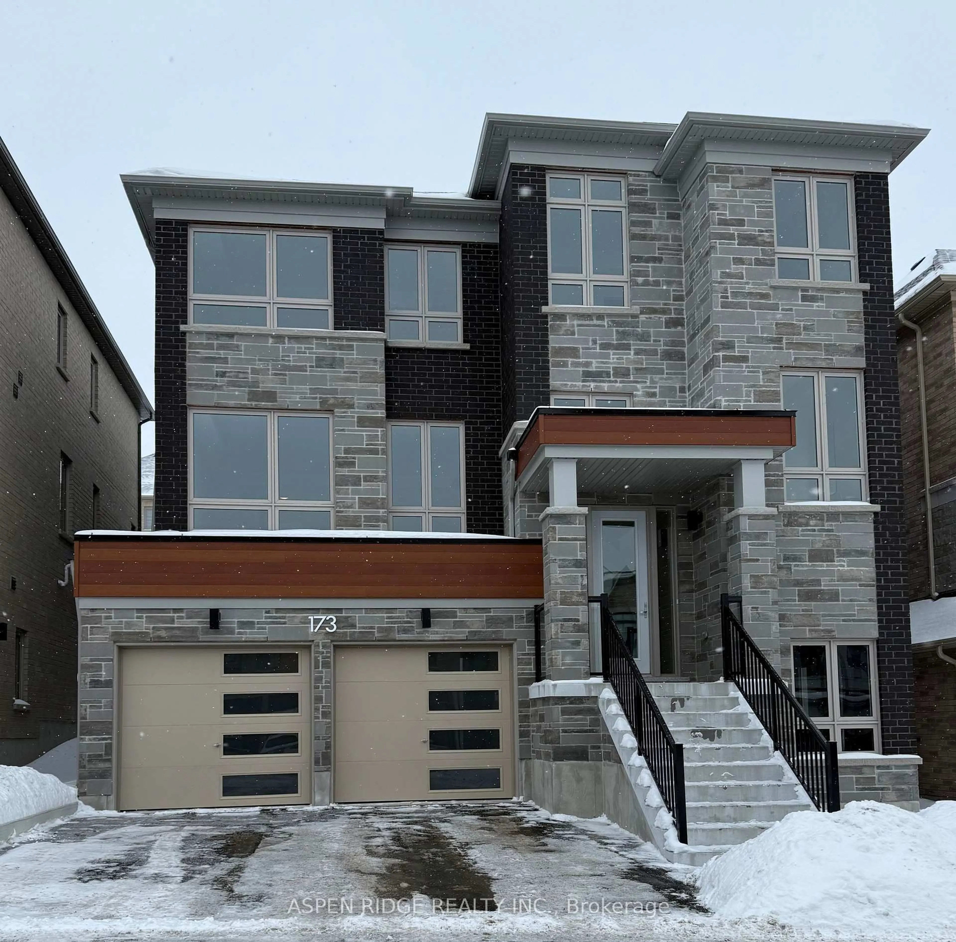 Home with brick exterior material, street for 173 Rowe St, Bradford West Gwillimbury Ontario L3Z 4N2