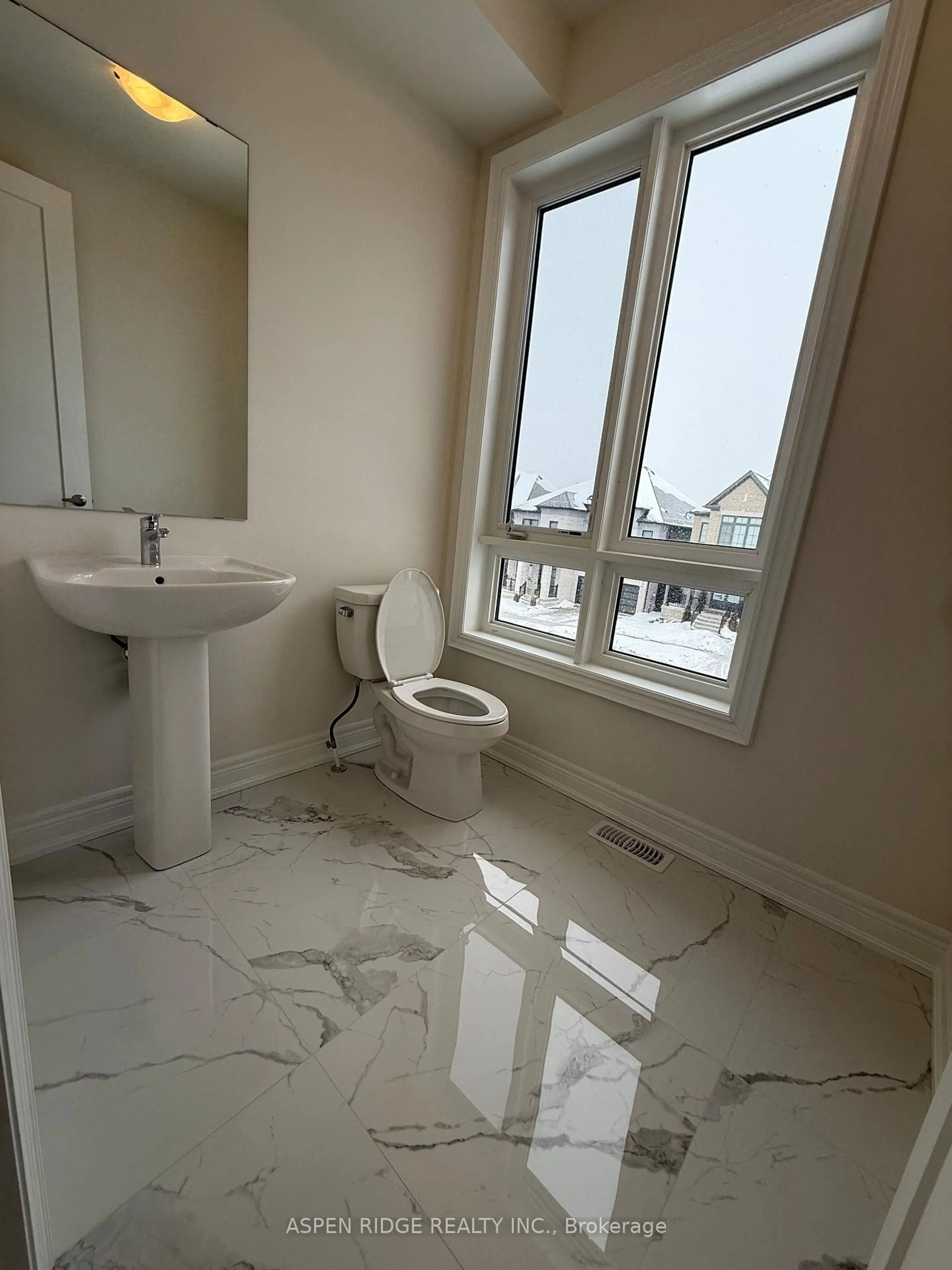 Unknown for 173 Rowe St, Bradford West Gwillimbury Ontario L3Z 4N2