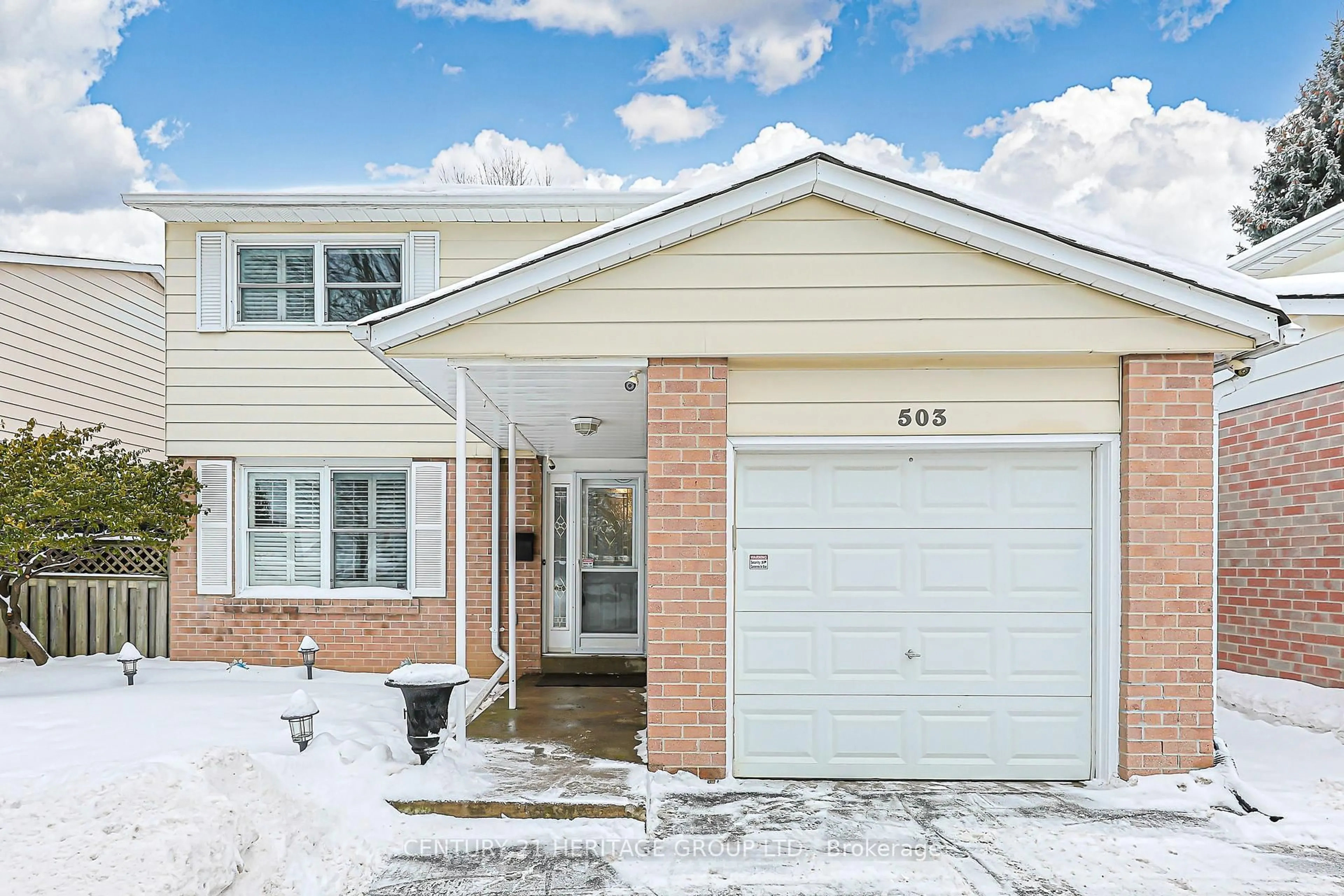 Home with brick exterior material, street for 503 Sandford St, Newmarket Ontario L3Y 5E2