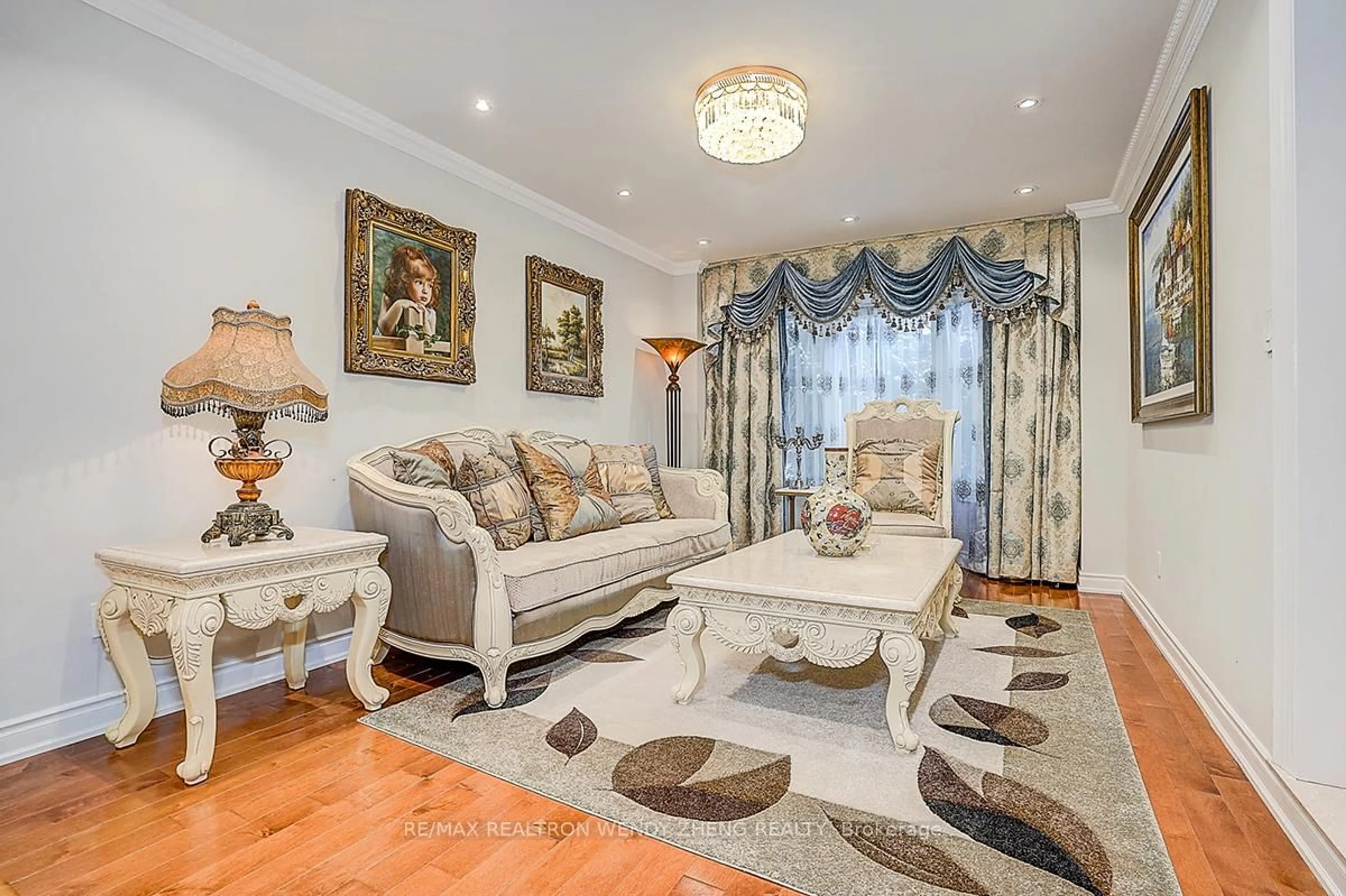 Living room with furniture, unknown for 19 Baycliffe Rd, Markham Ontario L3R 7T9