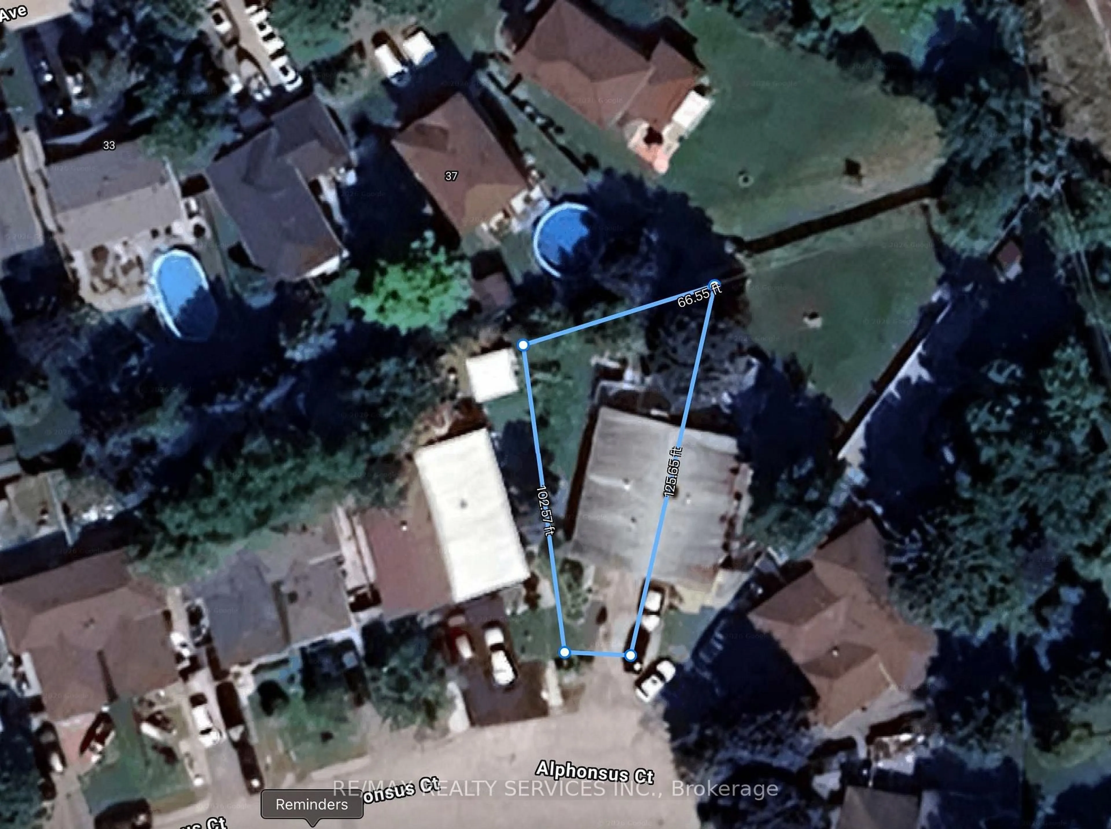 A pic from outside/outdoor area/front of a property/back of a property/a pic from drone, street for 42 Alphonsus Crt, New Tecumseth Ontario L0G 1W0