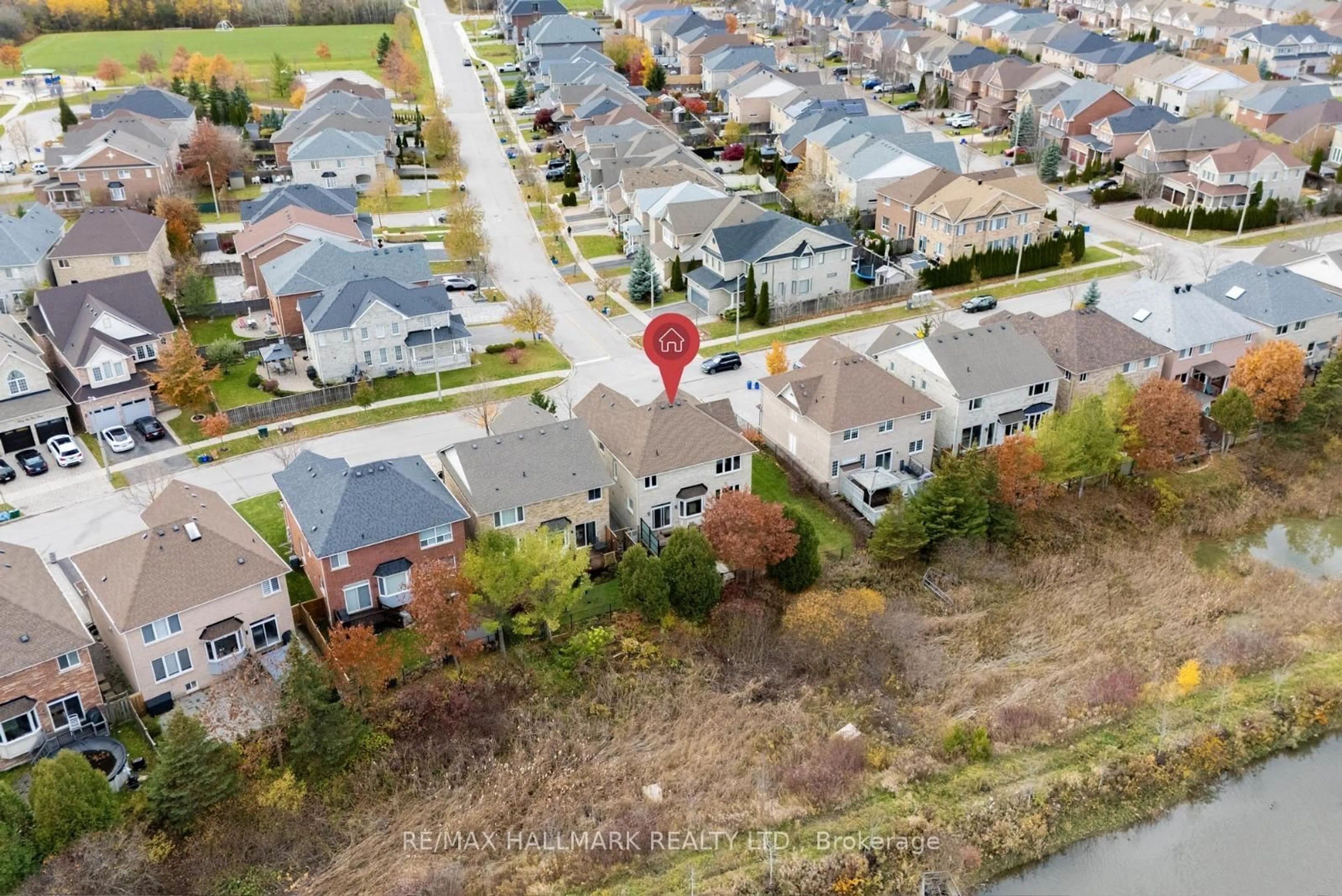 A pic from outside/outdoor area/front of a property/back of a property/a pic from drone, street for 51 Verdi Rd, Richmond Hill Ontario L4E 4P7