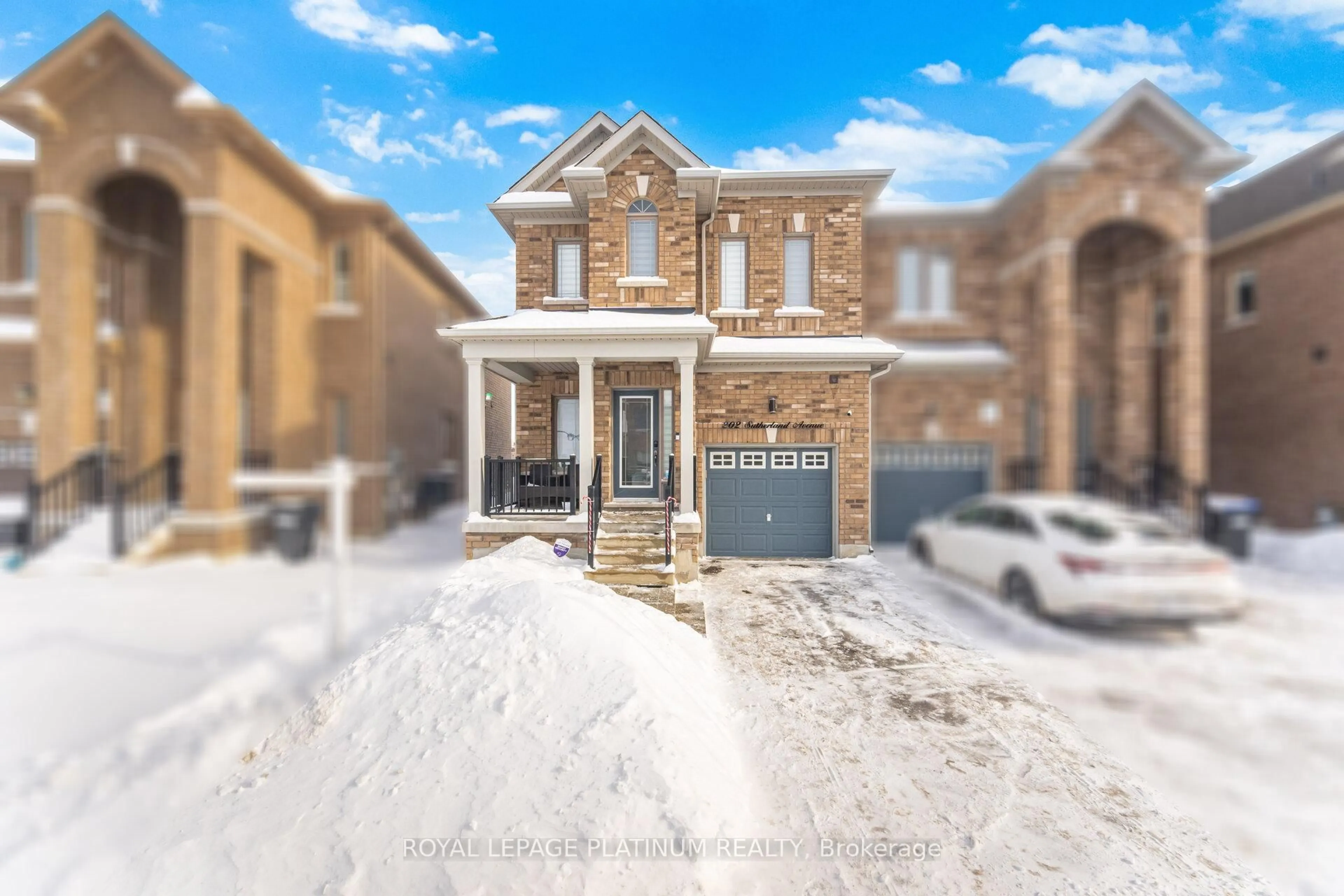 Home with brick exterior material, street for 202 Sutherland Ave, Bradford West Gwillimbury Ontario L3Z 4H7