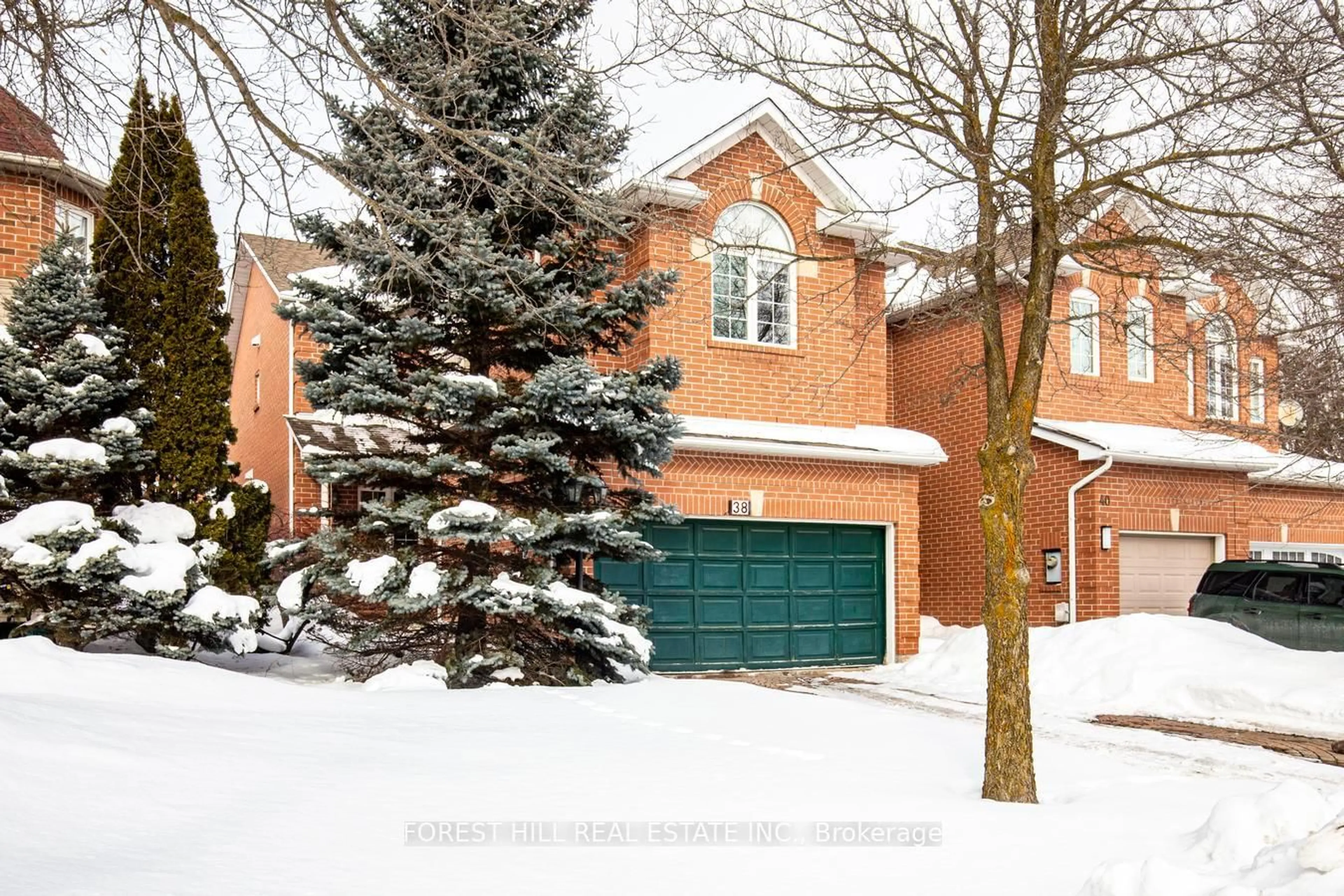 Home with brick exterior material, street for 38 Thornbush Crt, Richmond Hill Ontario L4S 1Z7