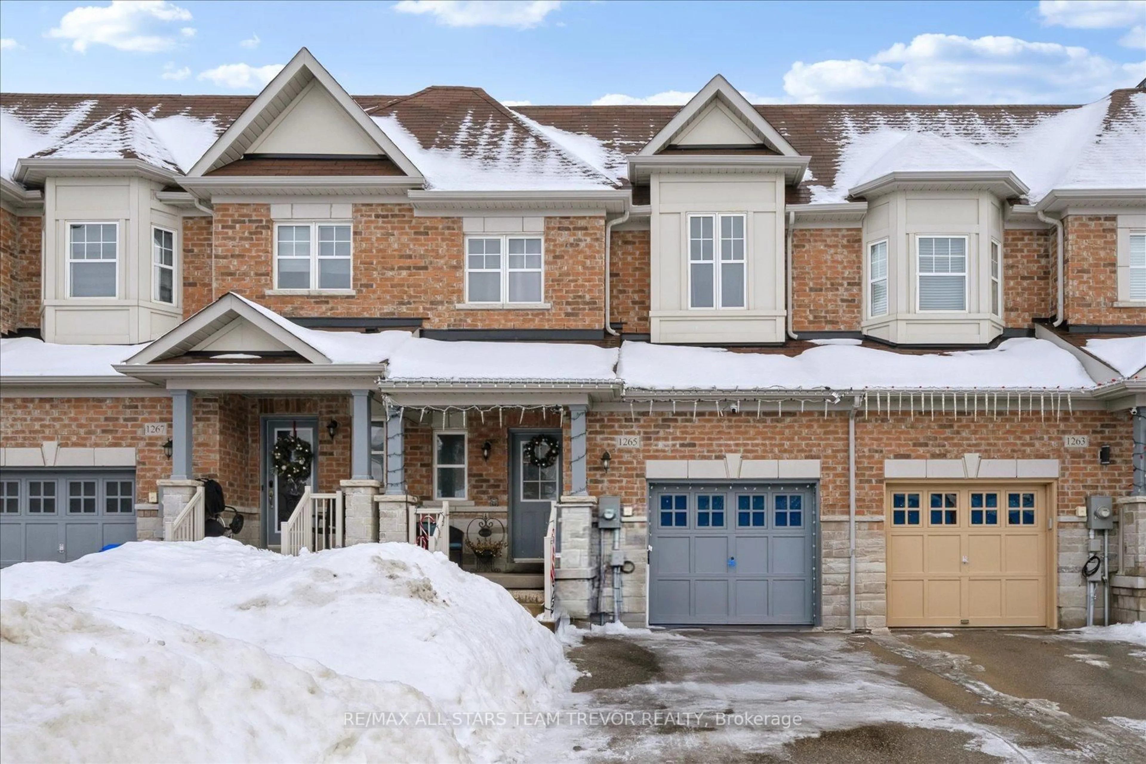 Home with brick exterior material, street for 1265 Harrington St, Innisfil Ontario L0L 1W0