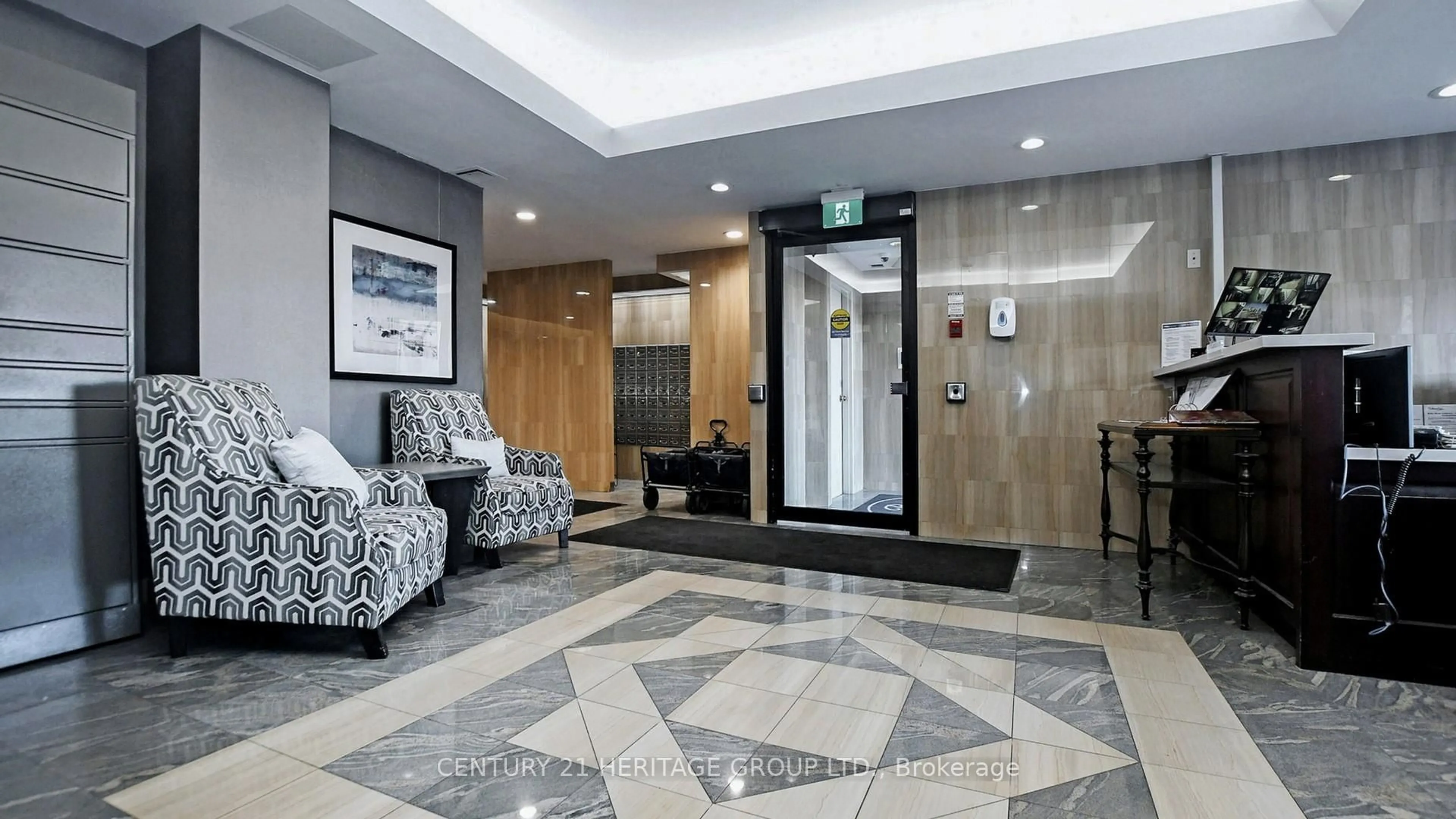 Lobby for 8501 Bayview Ave #418, Richmond Hill Ontario L4B 3J7