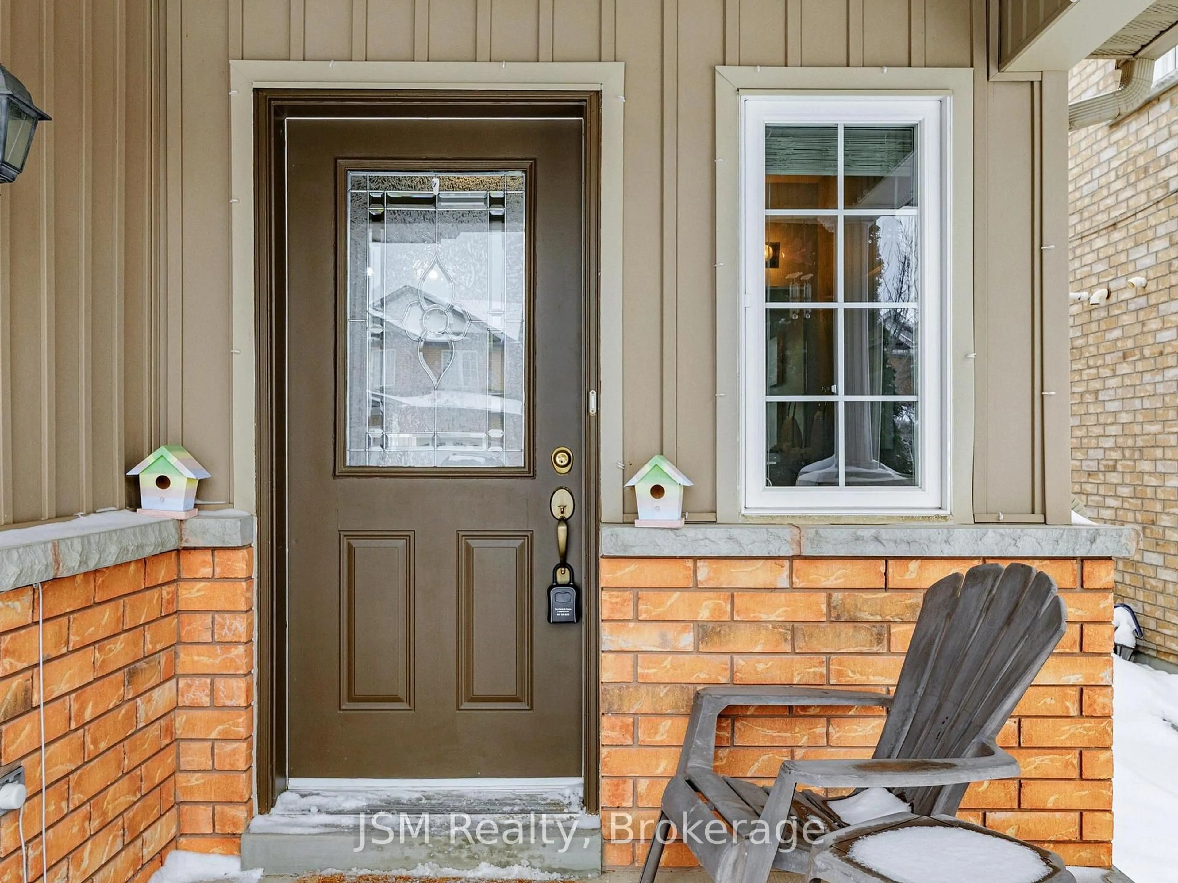 Indoor entryway for 54 Armstrong Cres, Bradford West Gwillimbury Ontario L3Z 0L2