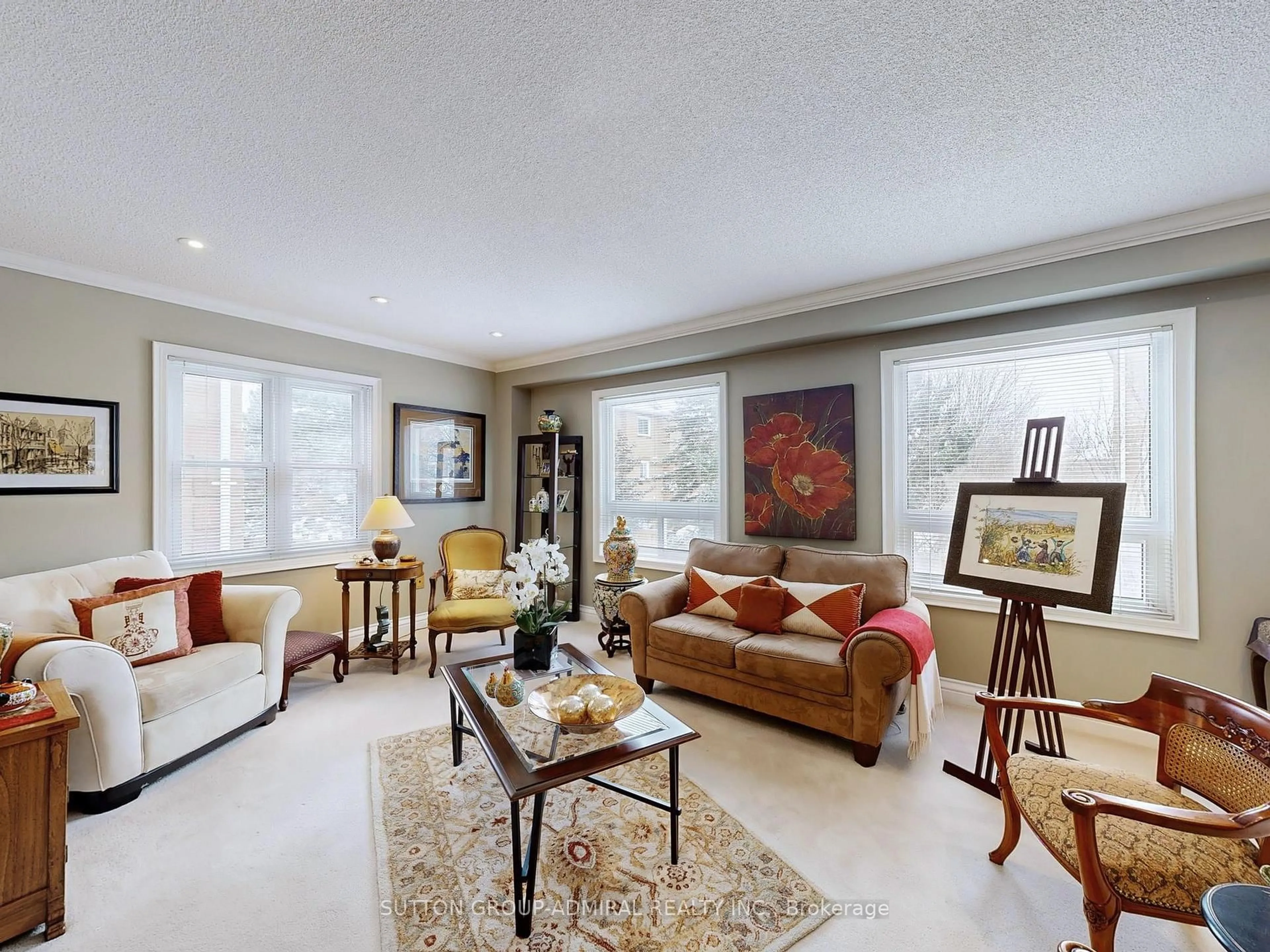 Living room with furniture, unknown for 105 Leah Cres #105, Vaughan Ontario L4J 8C4