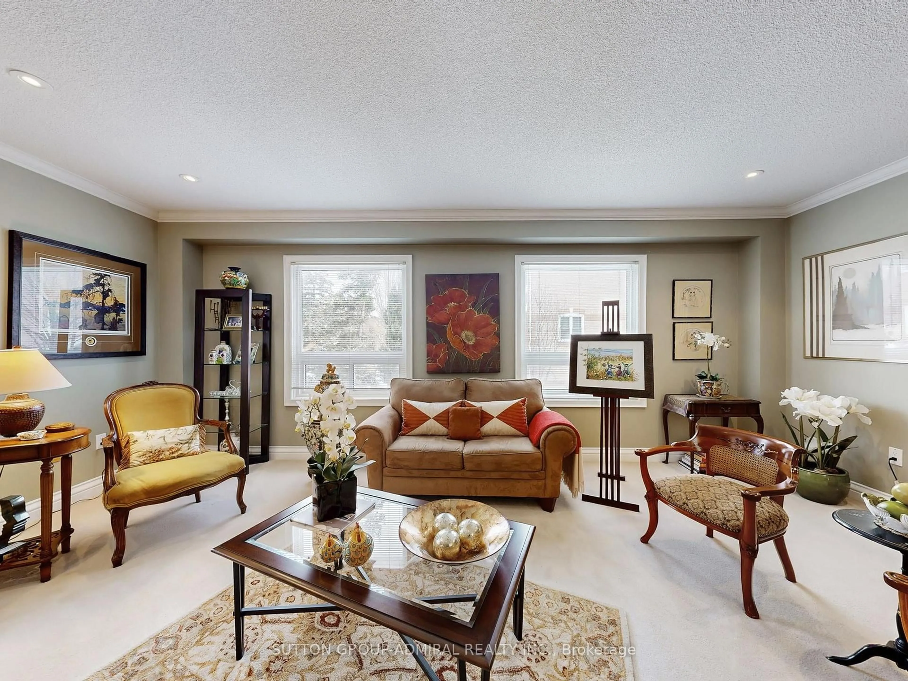 Living room with furniture, unknown for 105 Leah Cres #105, Vaughan Ontario L4J 8C4