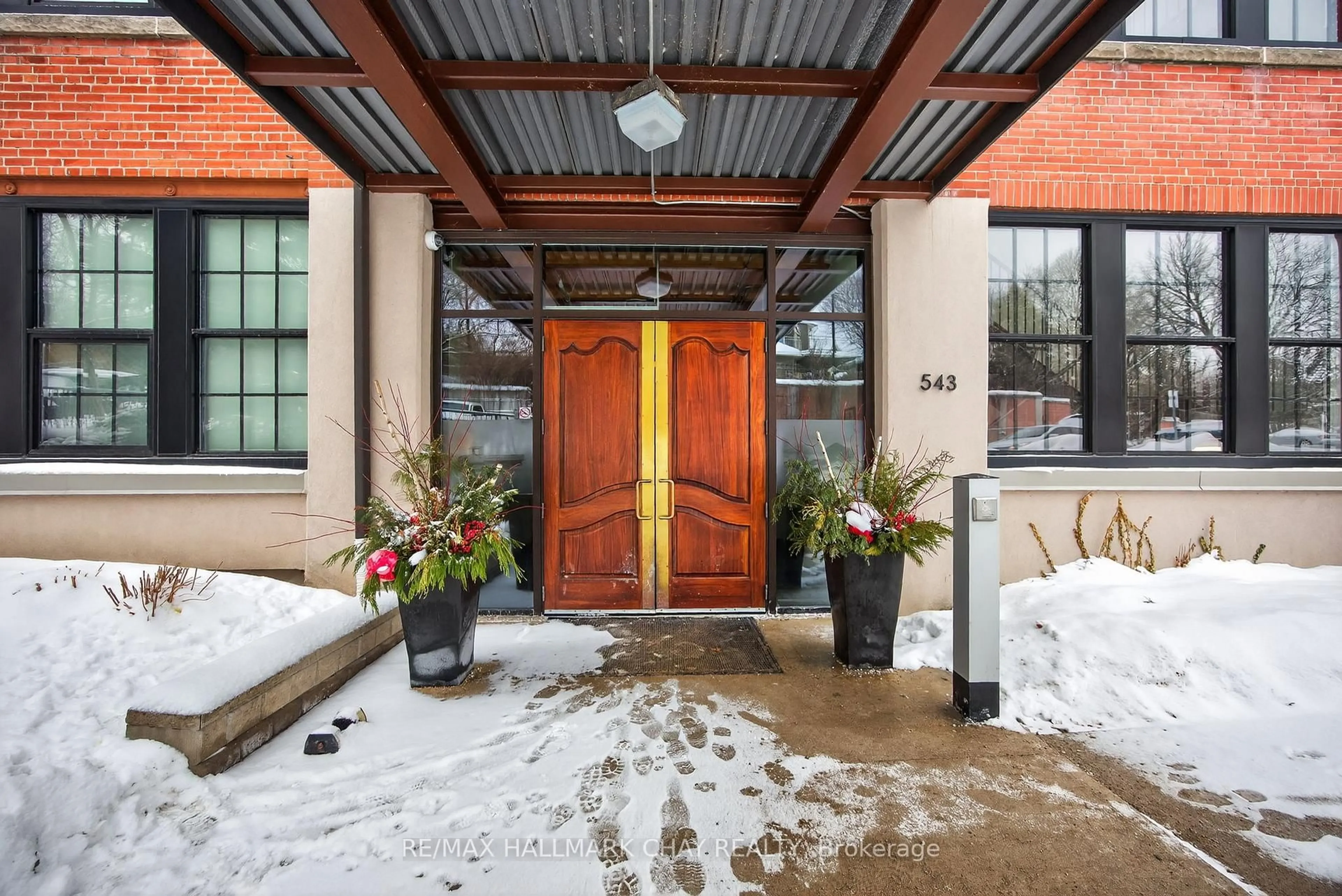 Unknown for 543 Timothy St #106, Newmarket Ontario L3Y 1R1