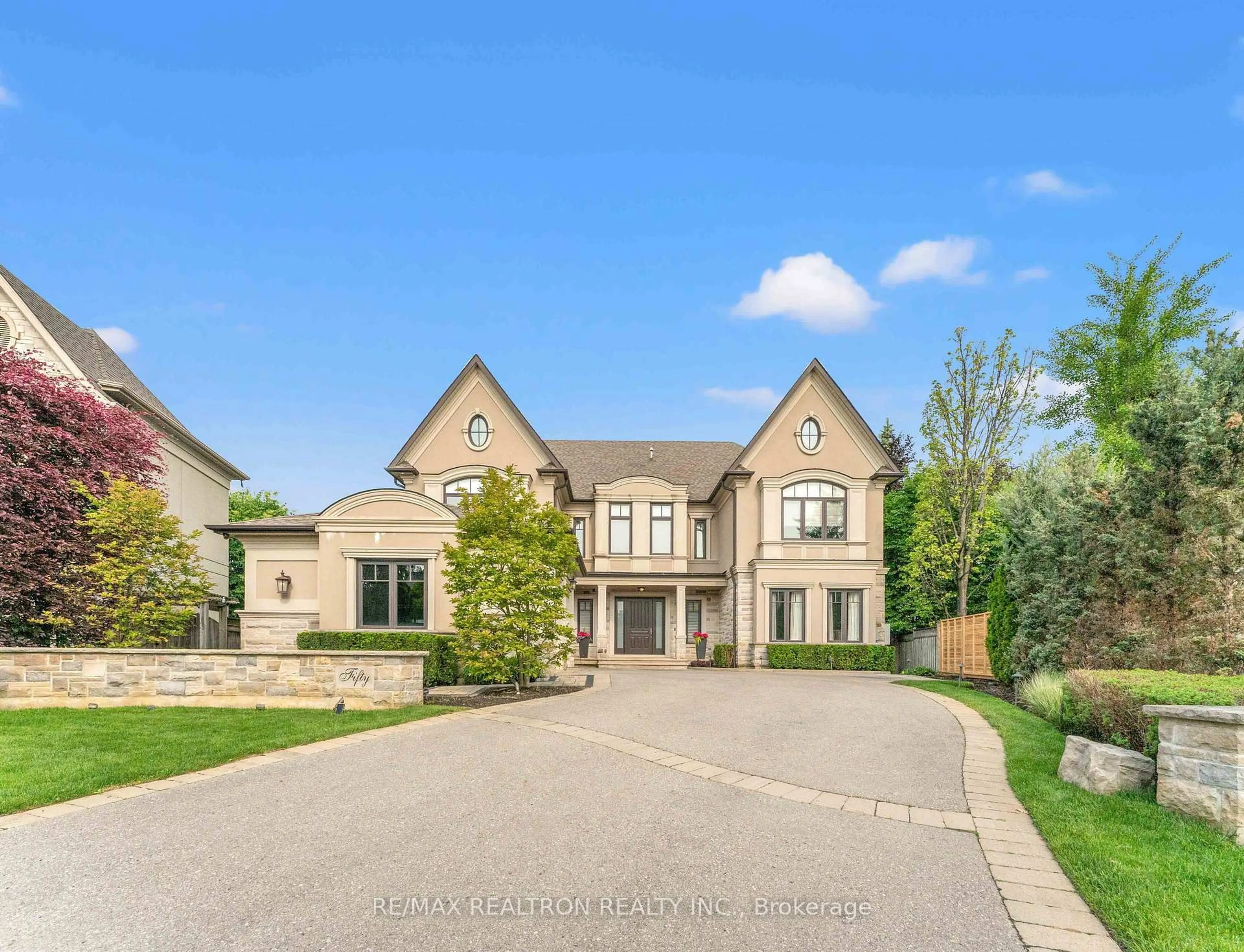 A pic from outside/outdoor area/front of a property/back of a property/a pic from drone, street for 50 Evita Crt, Vaughan Ontario L4J 8K6