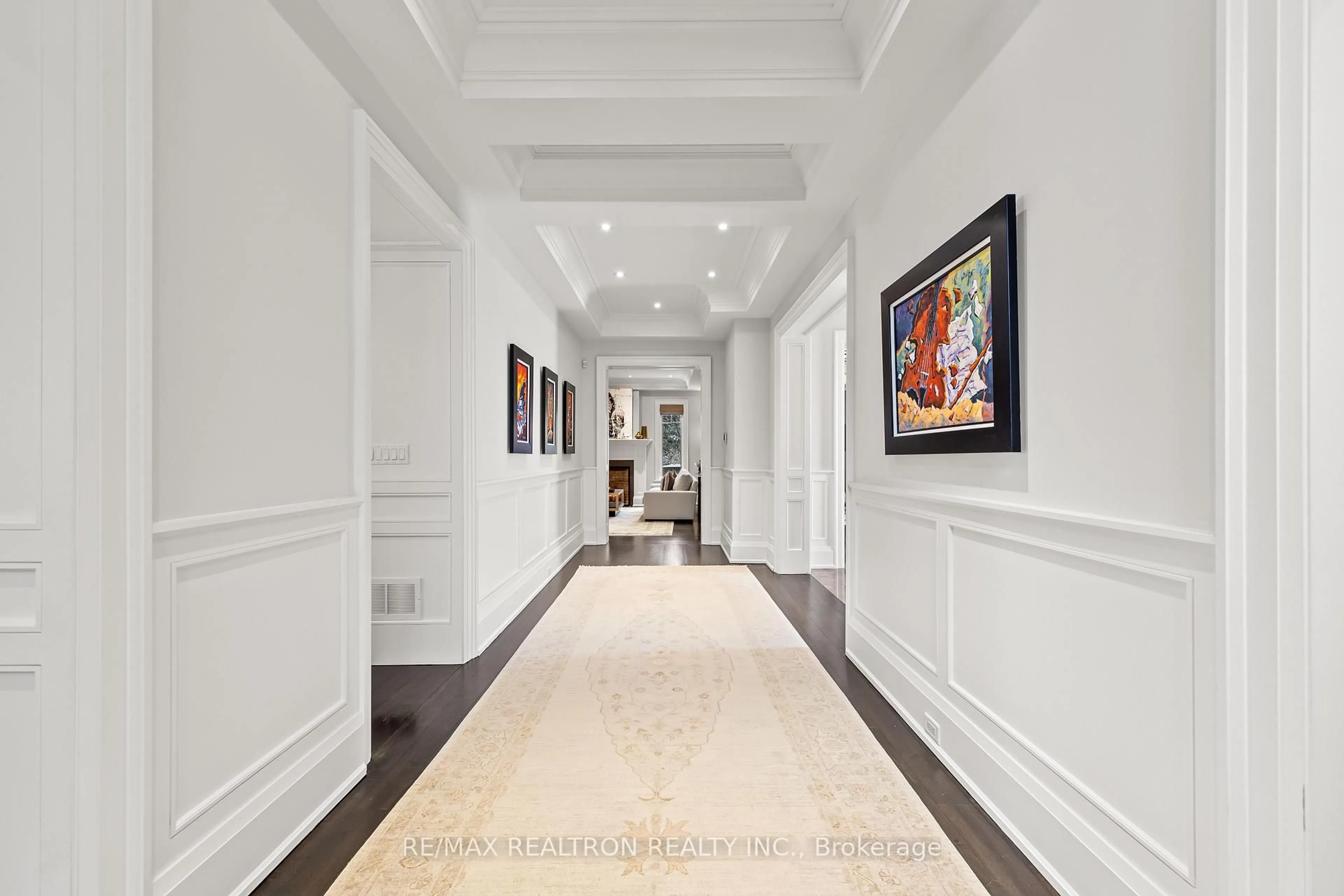 Indoor foyer for 50 Evita Crt, Vaughan Ontario L4J 8K6