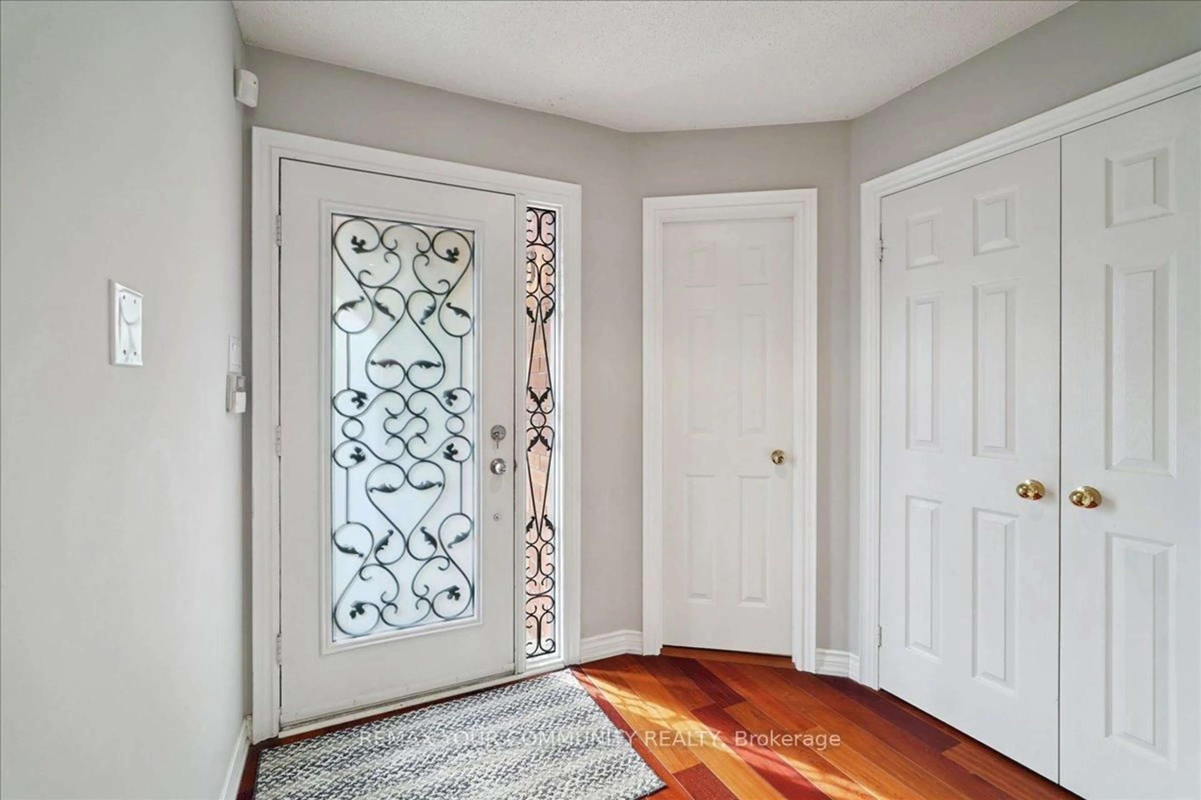 Indoor entryway for 35 Timberview Dr, Vaughan Ontario L4J 8M2