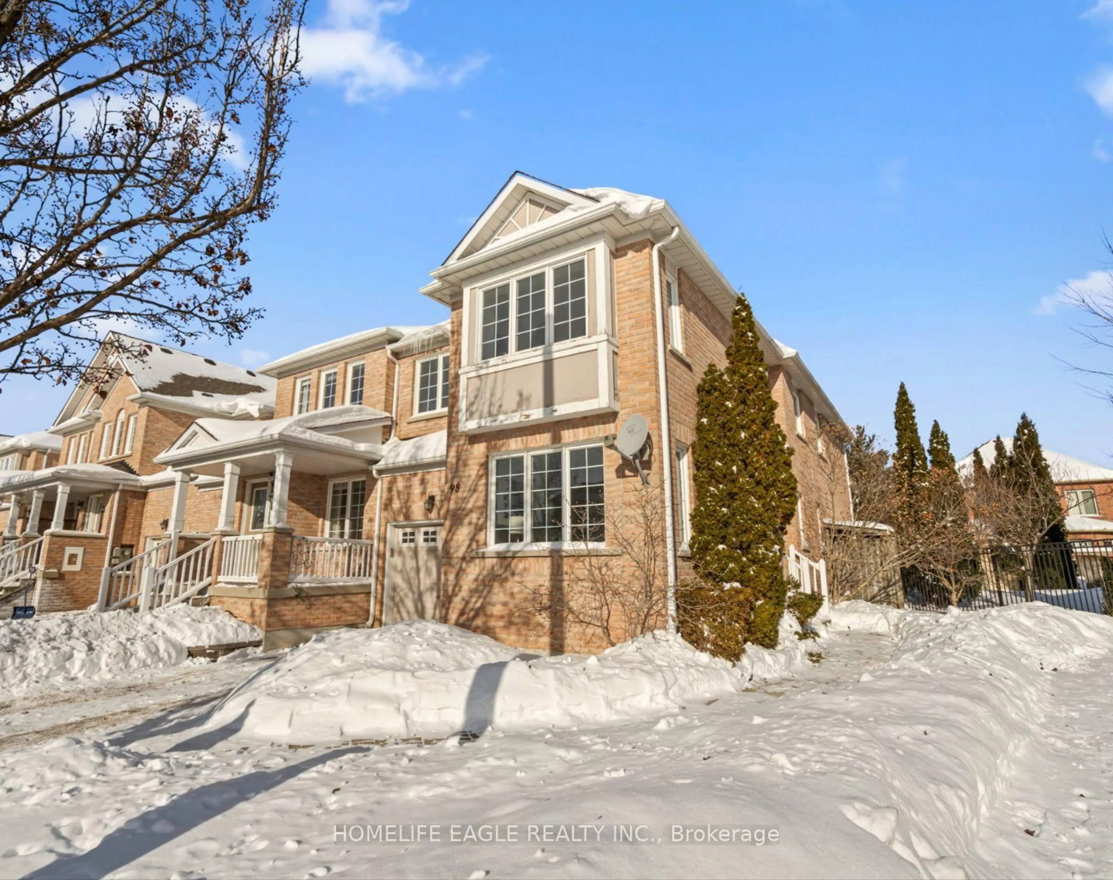 Home with brick exterior material, street for 98 Lowther Ave, Richmond Hill Ontario L4E 4P3