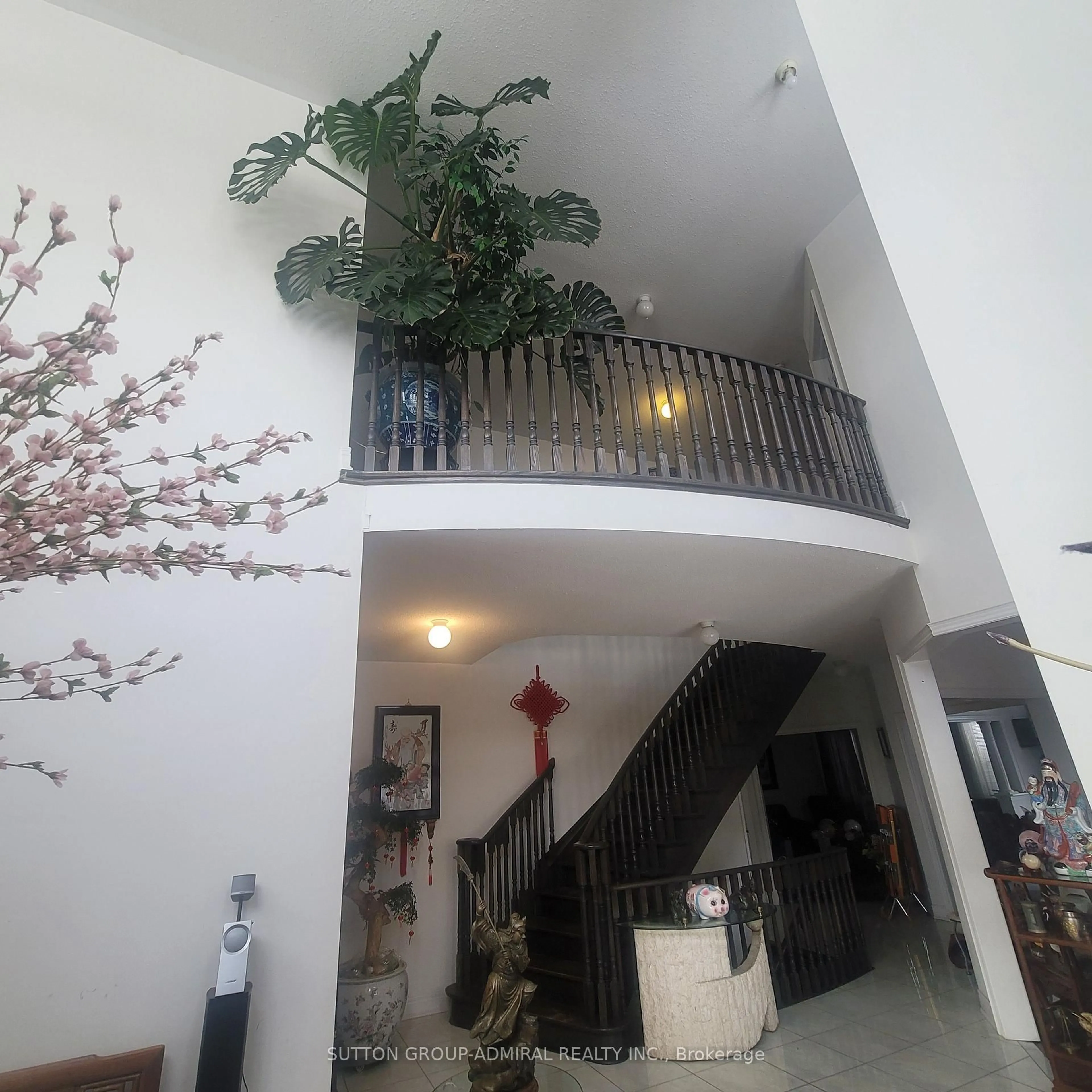 Indoor foyer for 78 Pieta Pl, Vaughan Ontario L4H 3G2