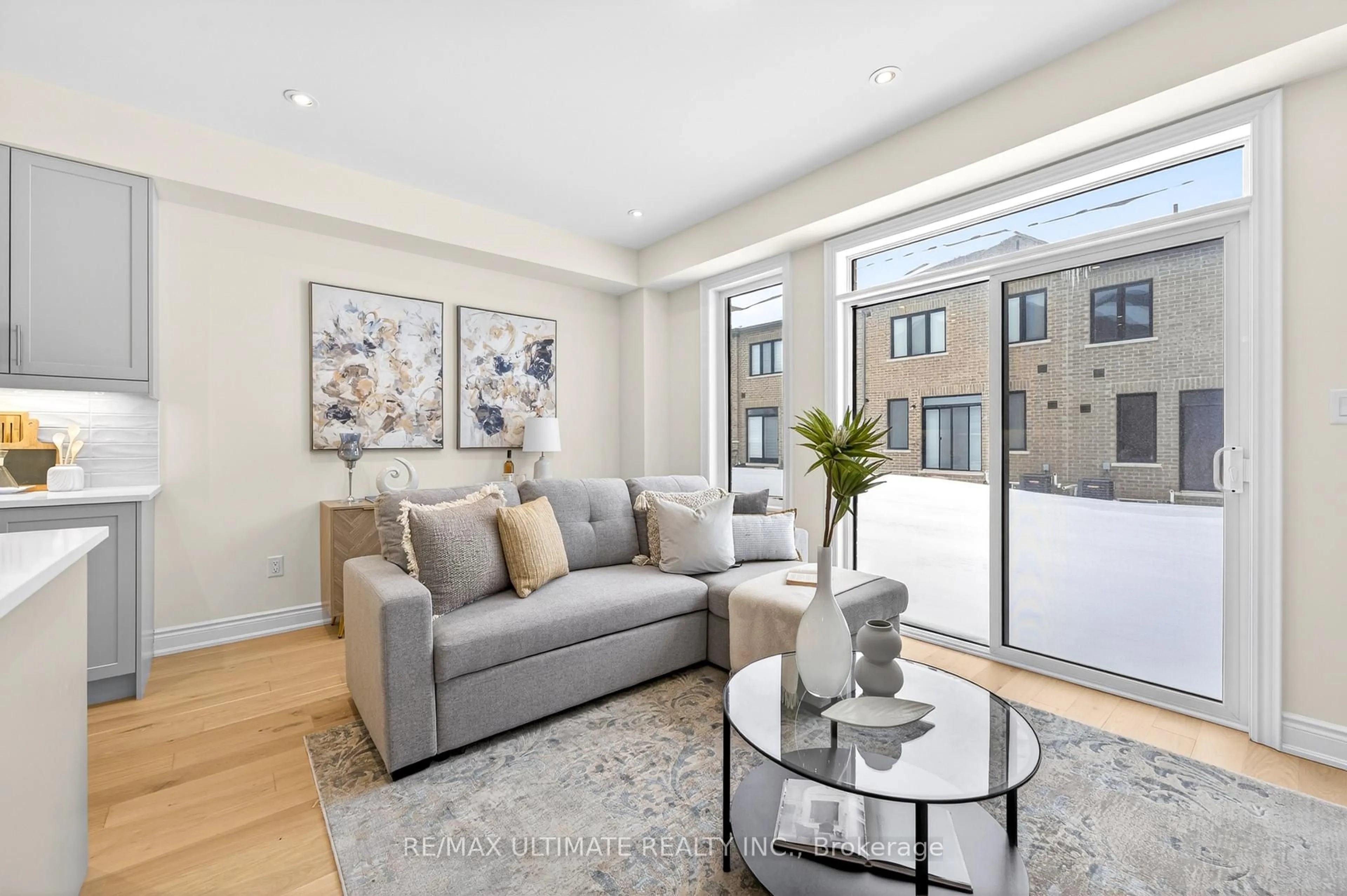 Living room with furniture, unknown for 16 Singhampton Rd, Vaughan Ontario L4H 5J6