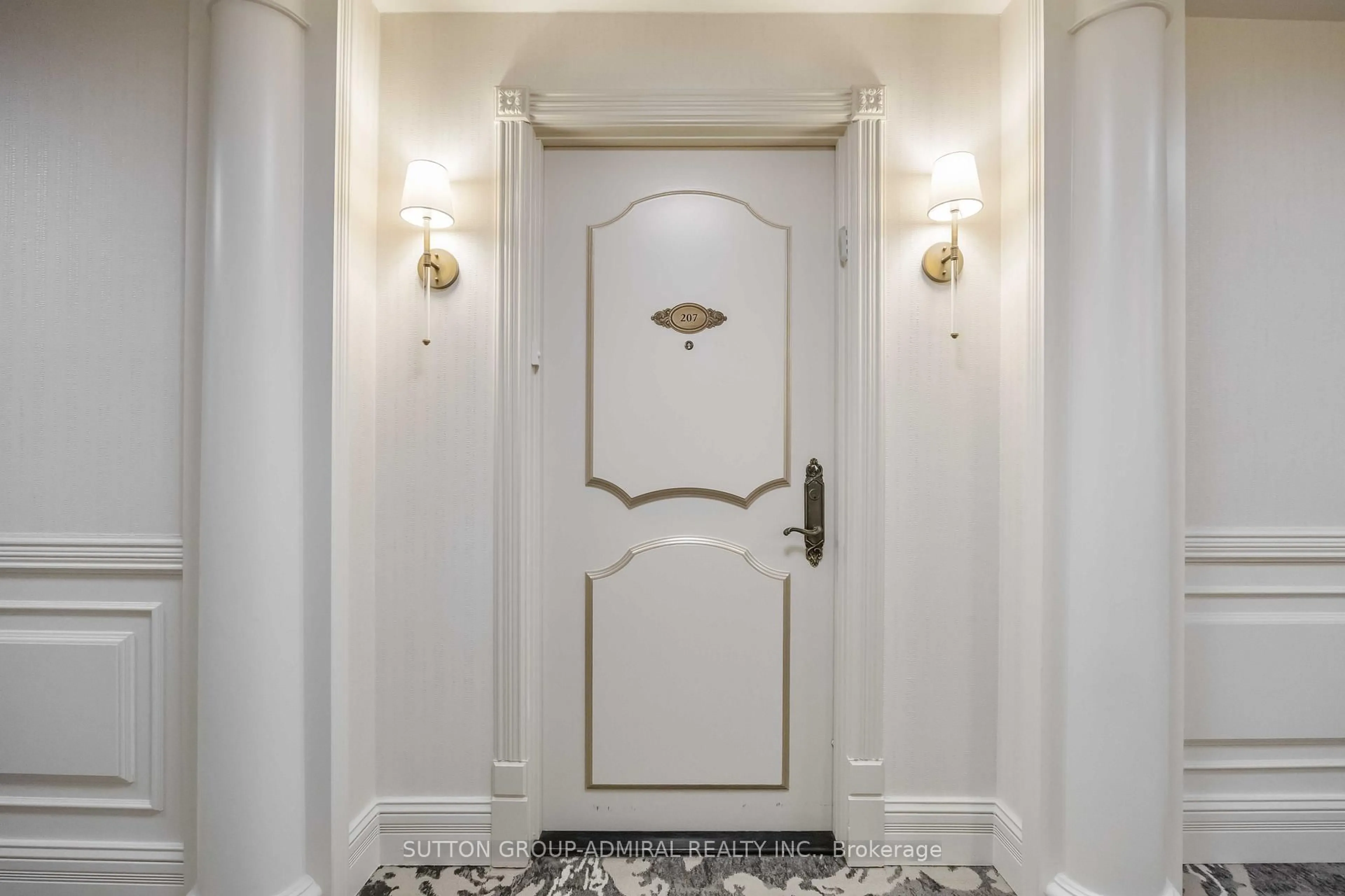 Indoor entryway for 7071 Bayview Ave #207, Markham Ontario L3T 7Y8