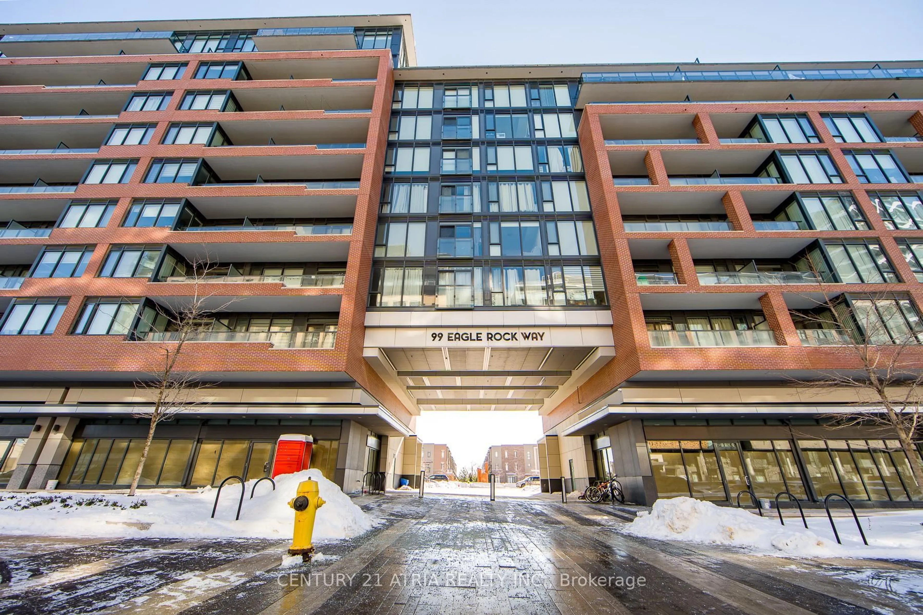 Indoor foyer for 99 Eagle Rock Way #532, Vaughan Ontario L6A 5A7