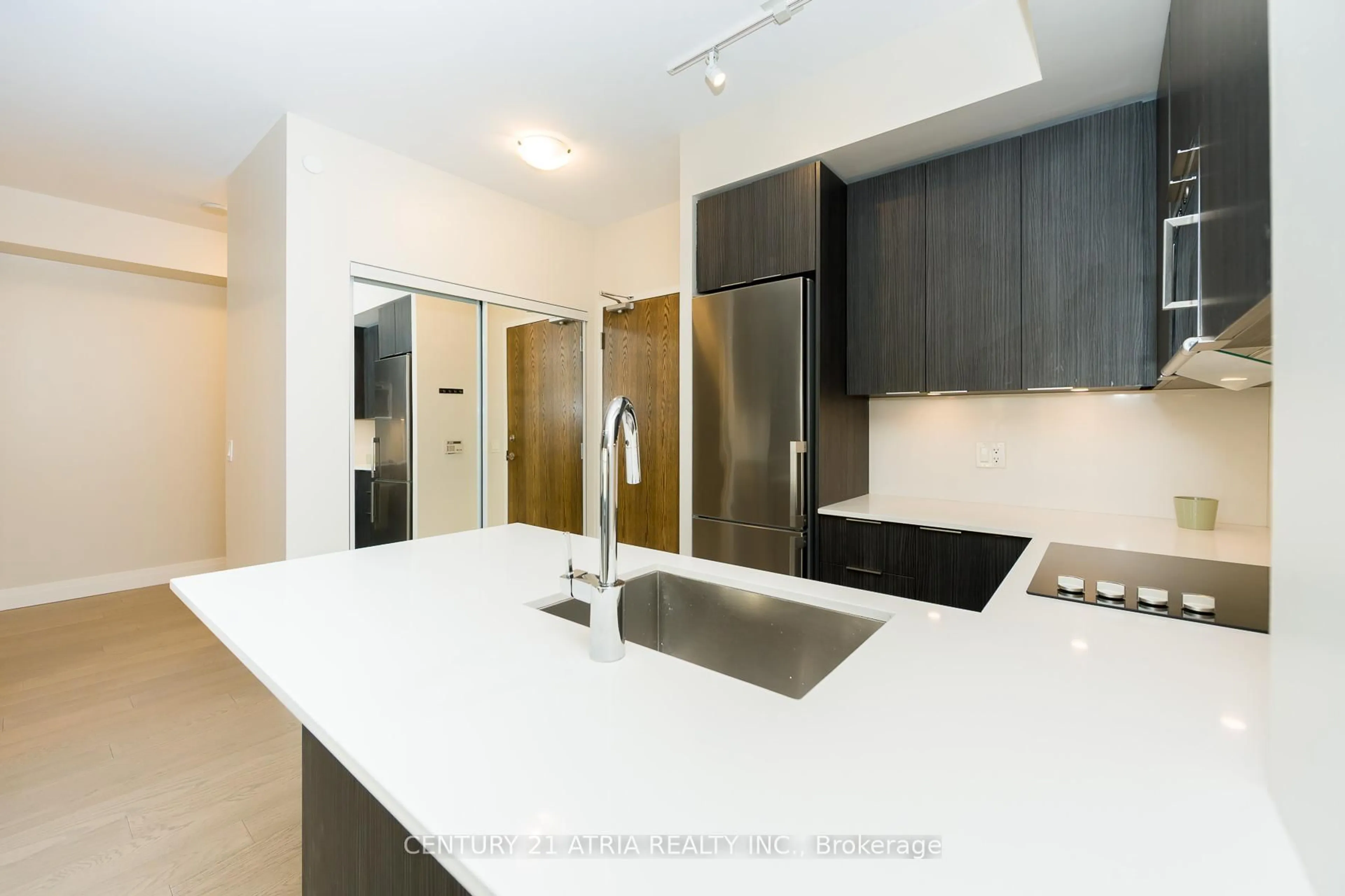 Unknown for 99 Eagle Rock Way #532, Vaughan Ontario L6A 5A7