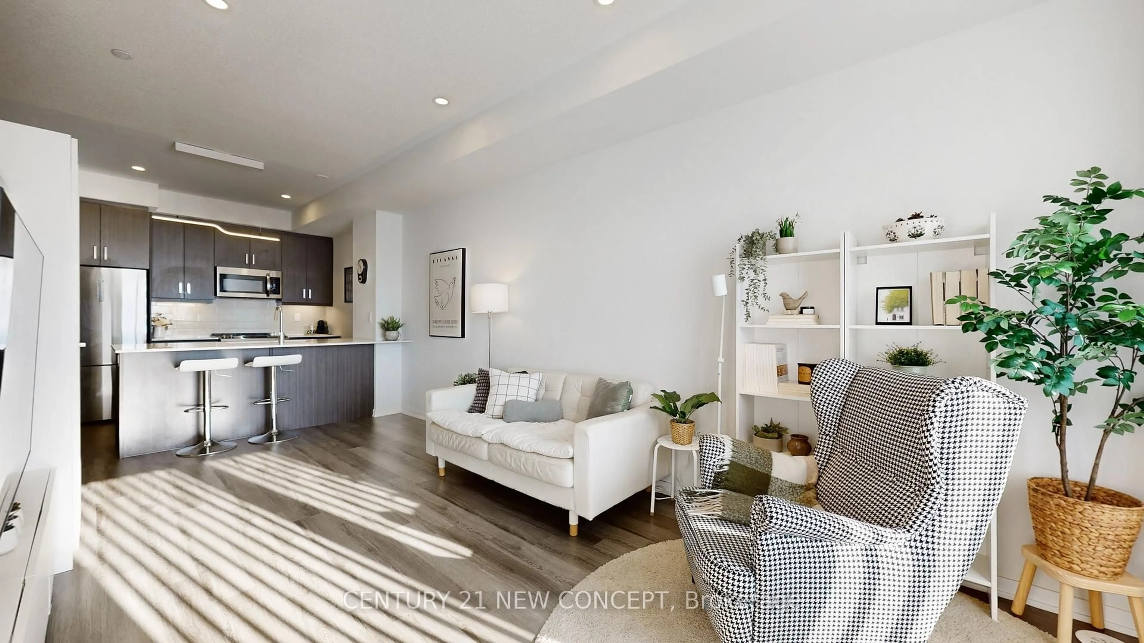 Living room with furniture, unknown for 140 Honeycrisp Cres #TH 284, Vaughan Ontario L4K 0N7