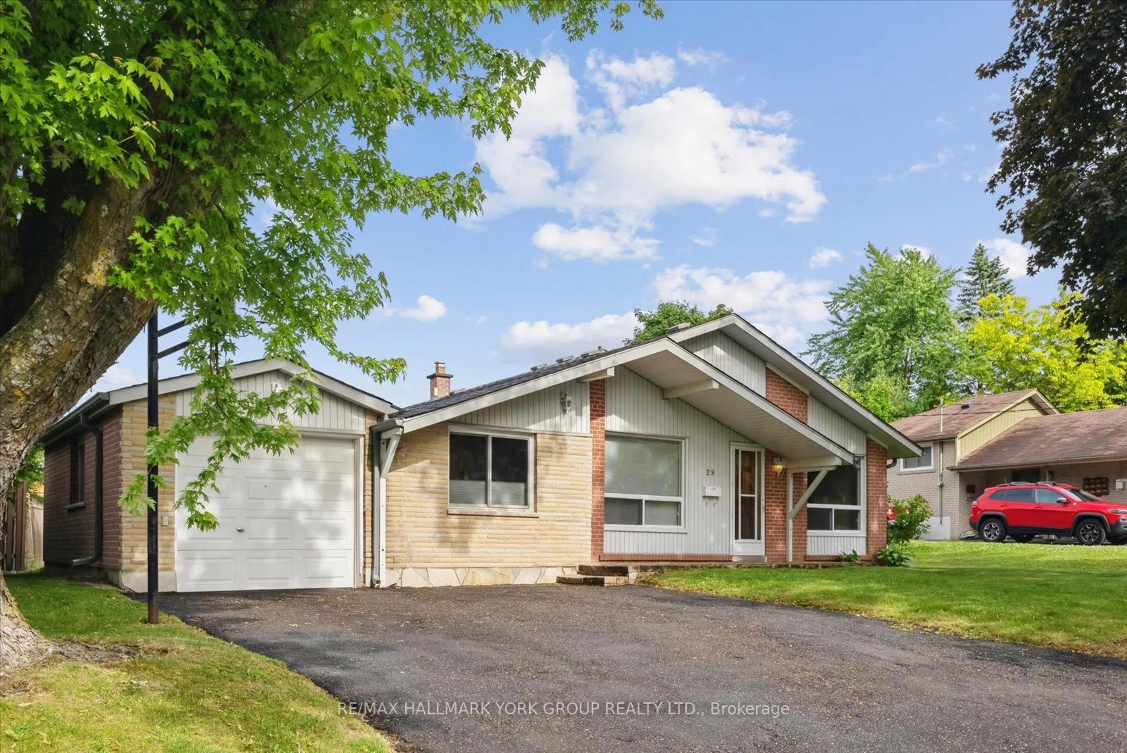 Unknown for 29 Seaton Dr, Aurora Ontario L4G 2J9