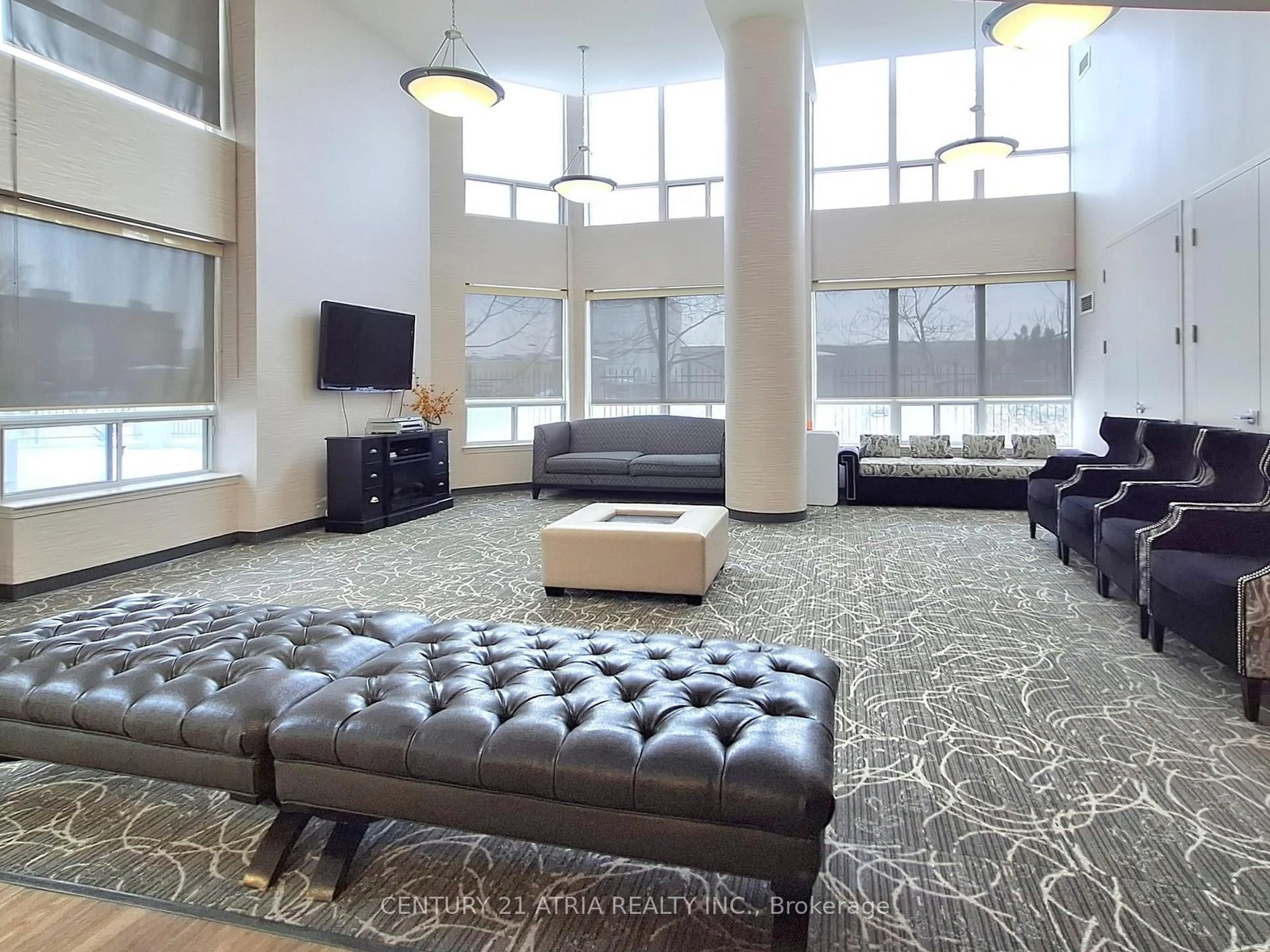 Lobby for 9017 Leslie St #219, Richmond Hill Ontario L4B 4R8