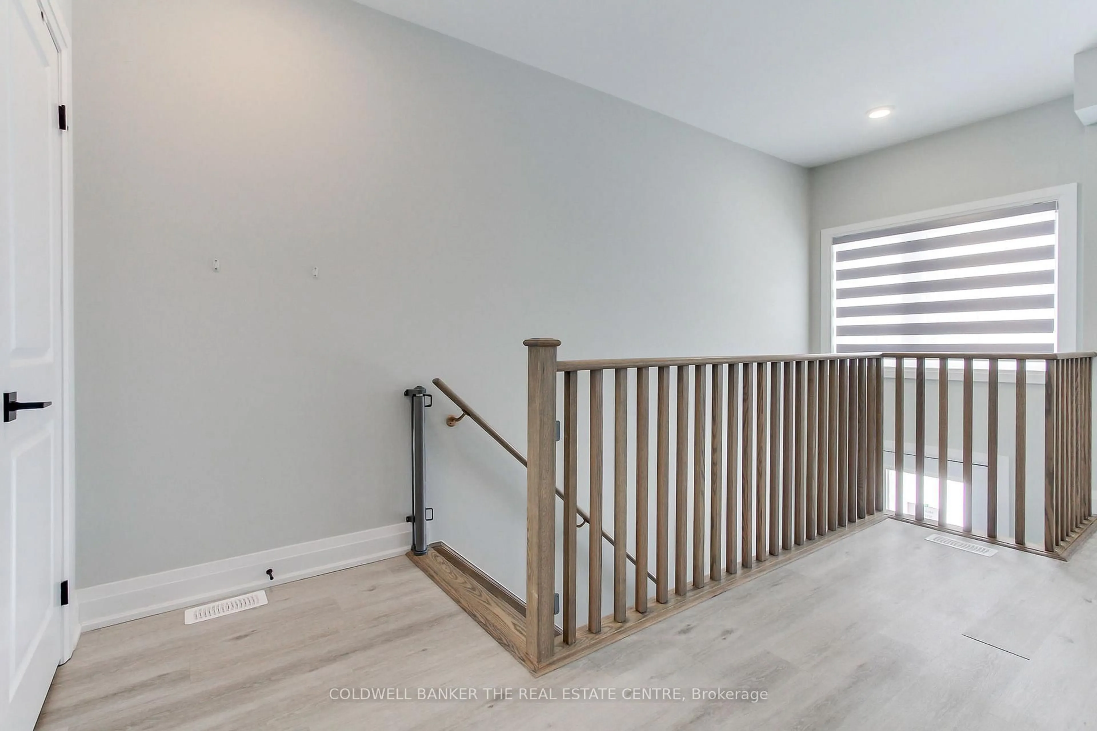 Stairs for 1481 Purchase Pl, Innisfil Ontario L0L 1W0