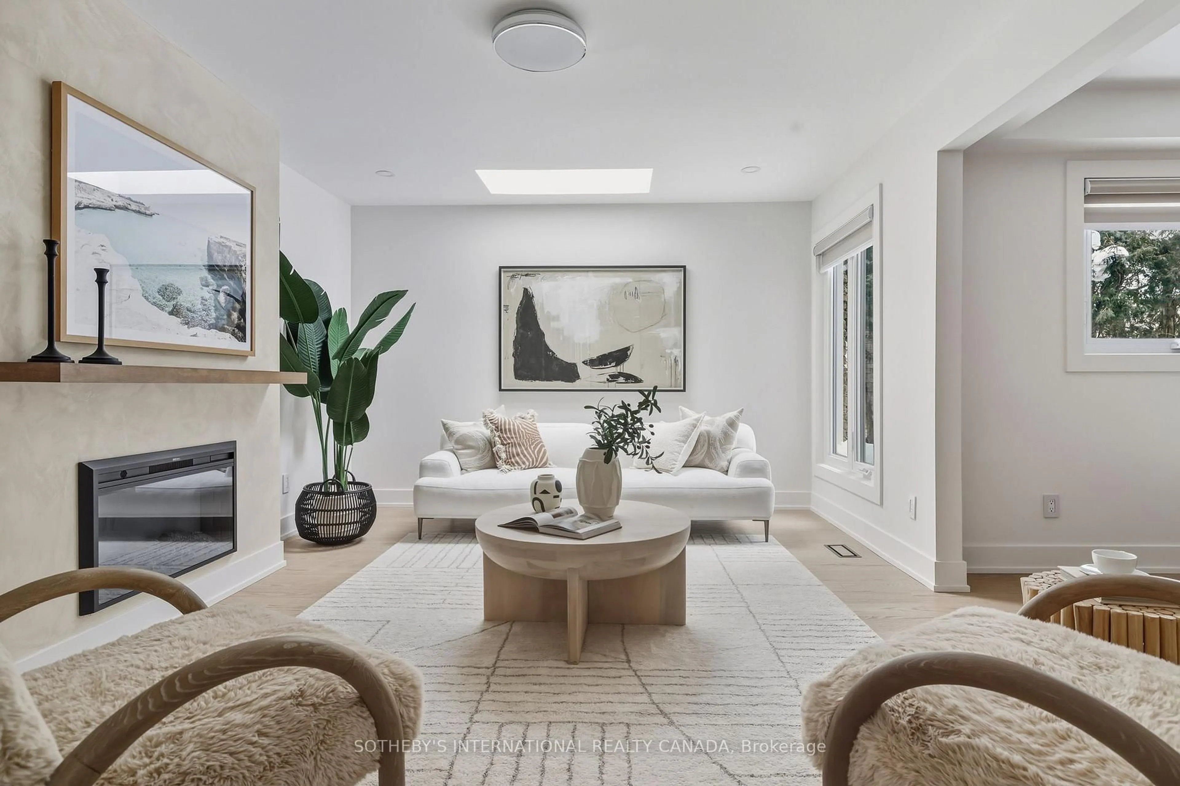 Living room with furniture, unknown for 4 Dersingham Cres, Markham Ontario L3T 4E7