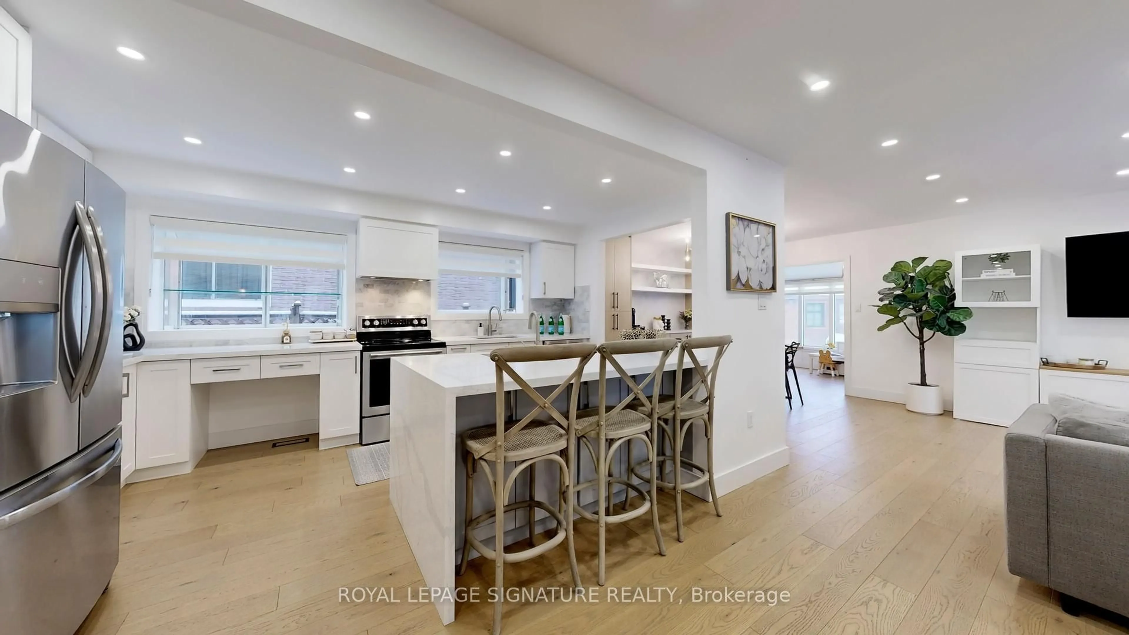 Open concept kitchen, ceramic/tile floor for 3 Freeman Rd, Markham Ontario L3P 4E9