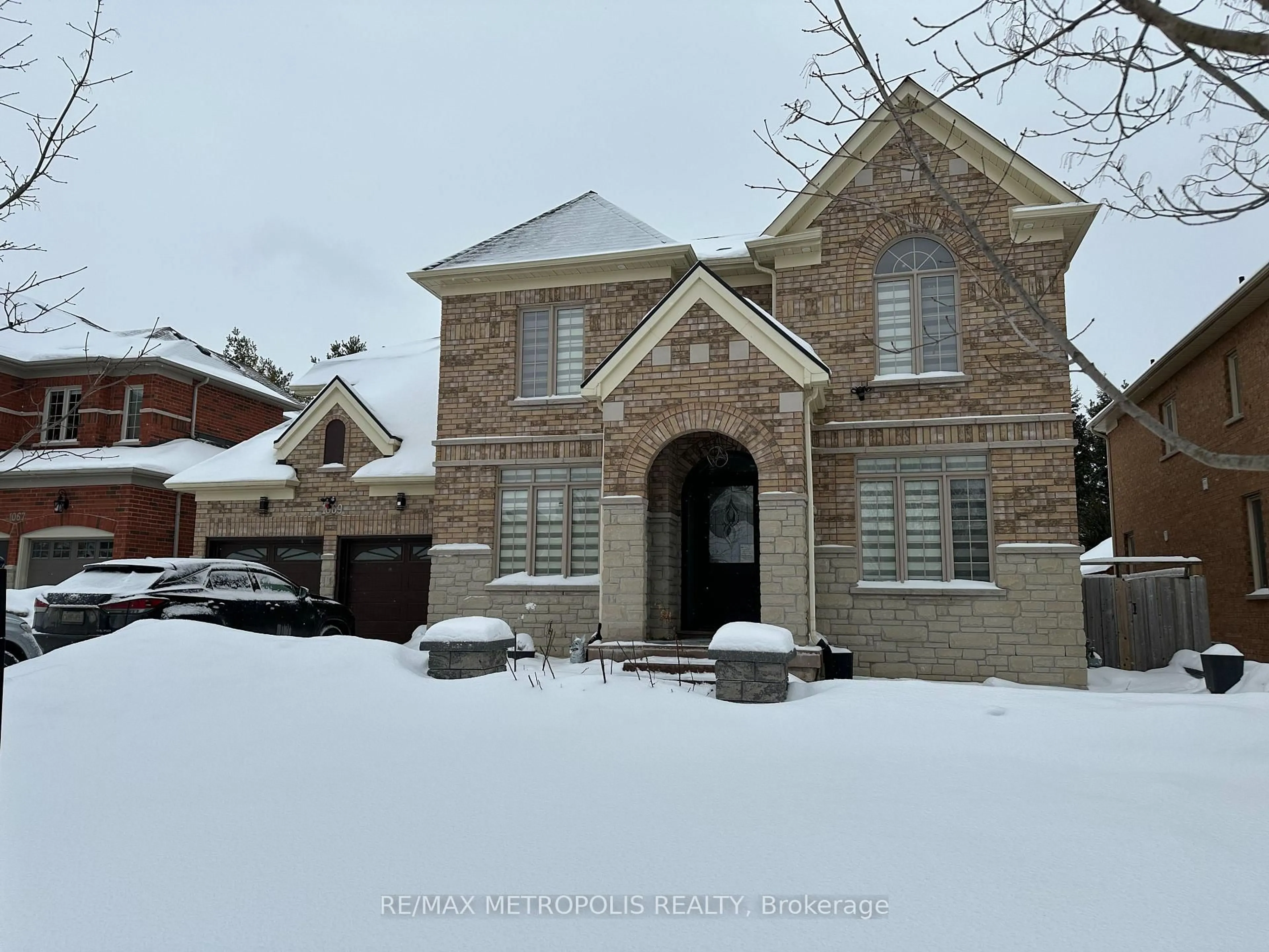 Home with brick exterior material, street for 1069 Nellie Little Cres, Newmarket Ontario L3X 3E3