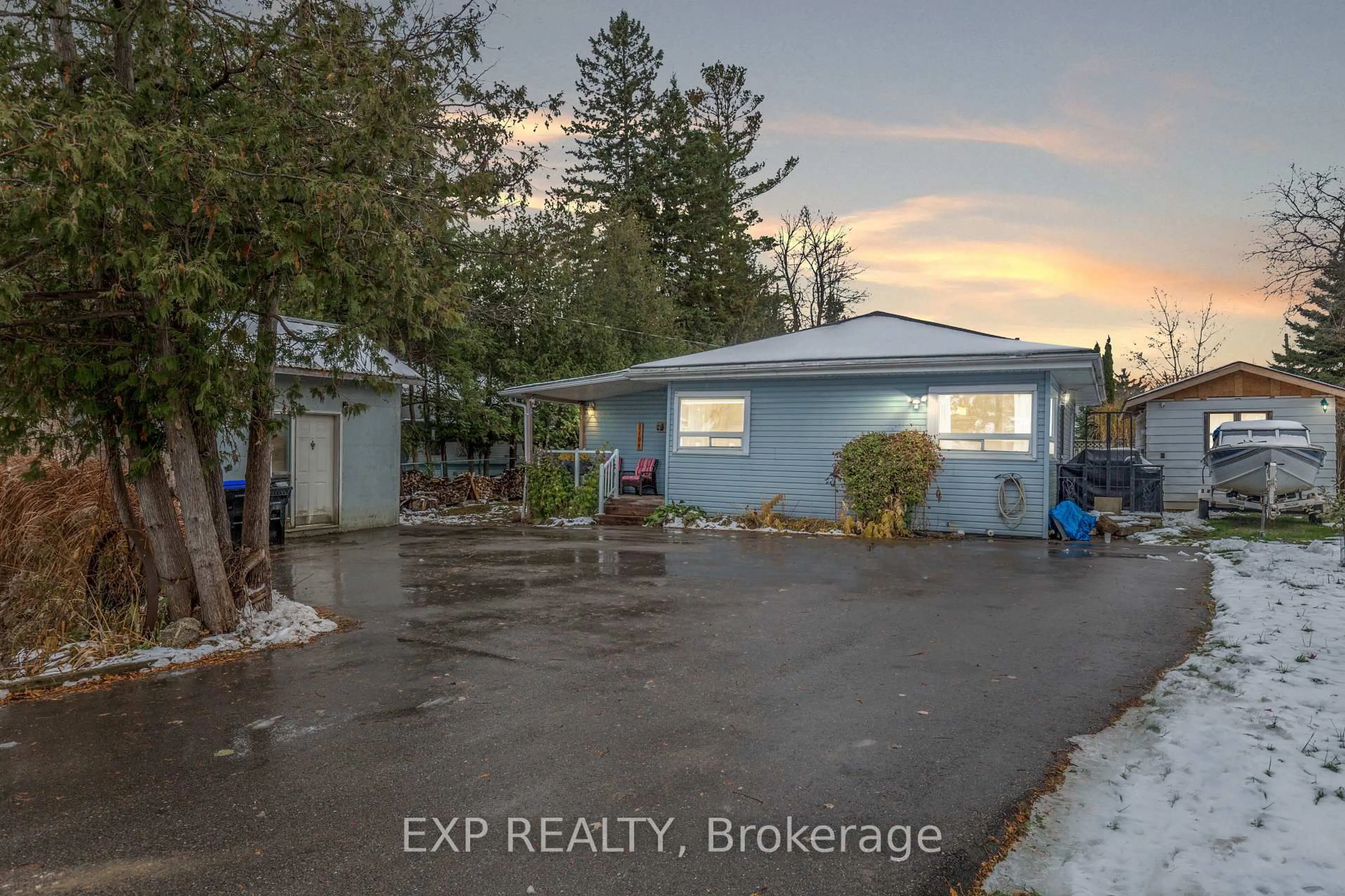 A pic from outside/outdoor area/front of a property/back of a property/a pic from drone, water/lake/river/ocean view for 1104 Ferrier Ave Ave, Innisfil Ontario L0L 1W0