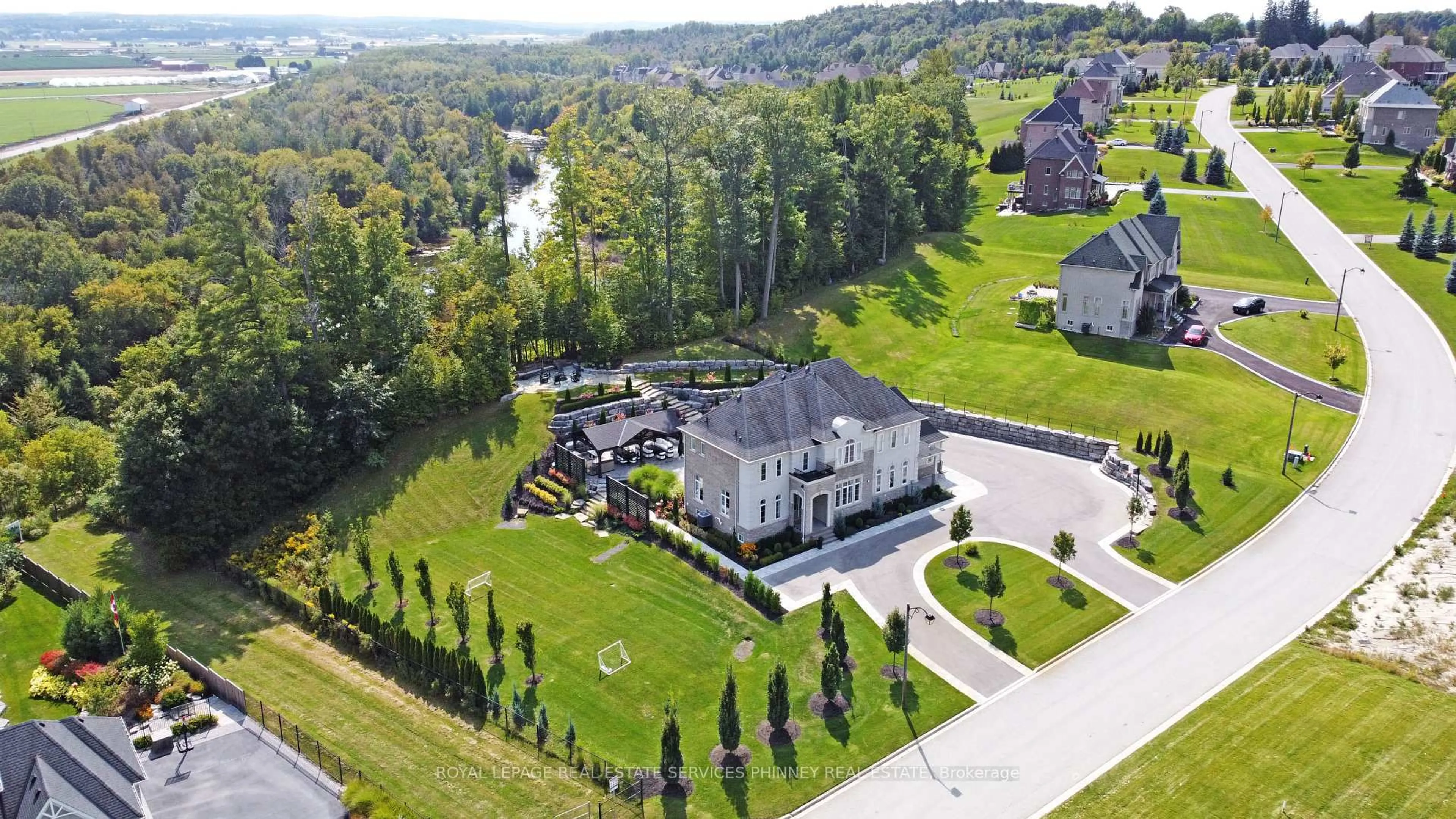 A pic from outside/outdoor area/front of a property/back of a property/a pic from drone, water/lake/river/ocean view for 197 Nottingham Forest Rd, Bradford West Gwillimbury Ontario L3Z 0H2