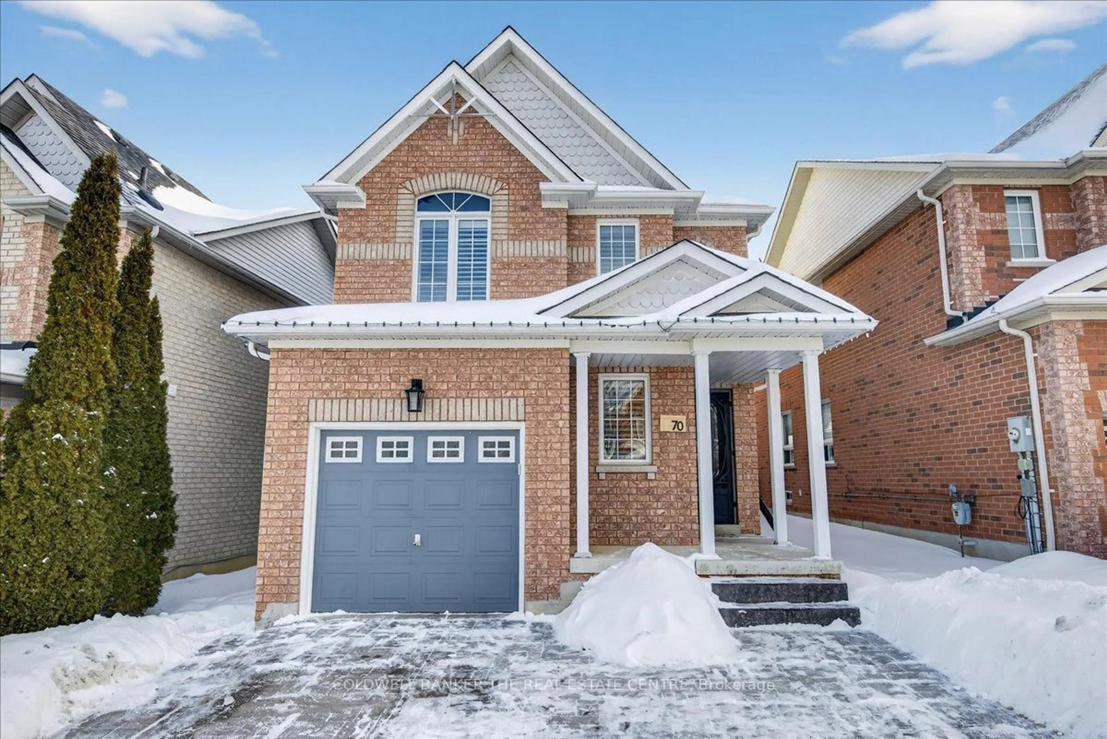 Home with brick exterior material, street for 70 Margaret Graham Cres, East Gwillimbury Ontario L0G 1M0