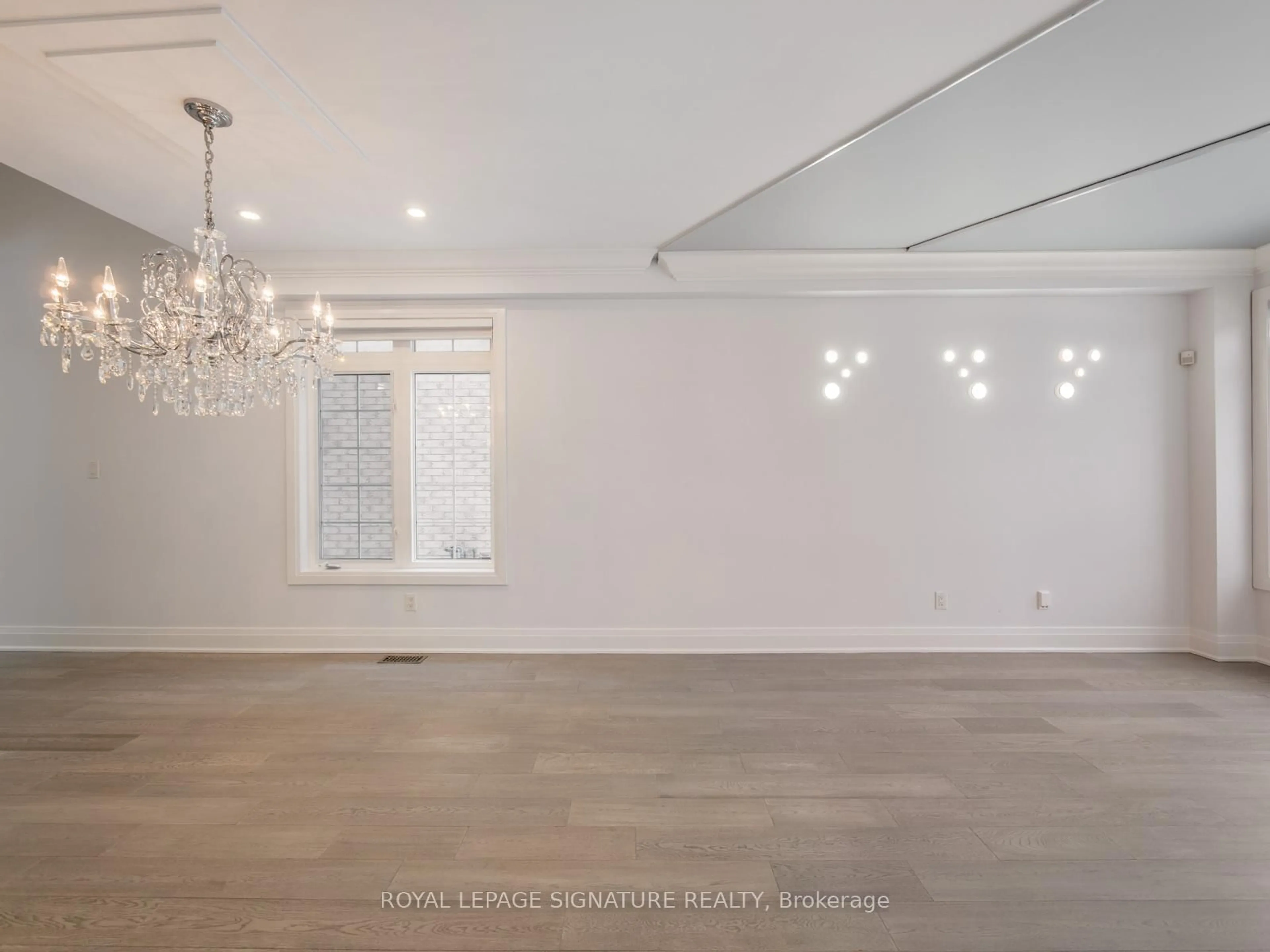 Unknown for 47 Amparo Dr, Vaughan Ontario L4H 2L7