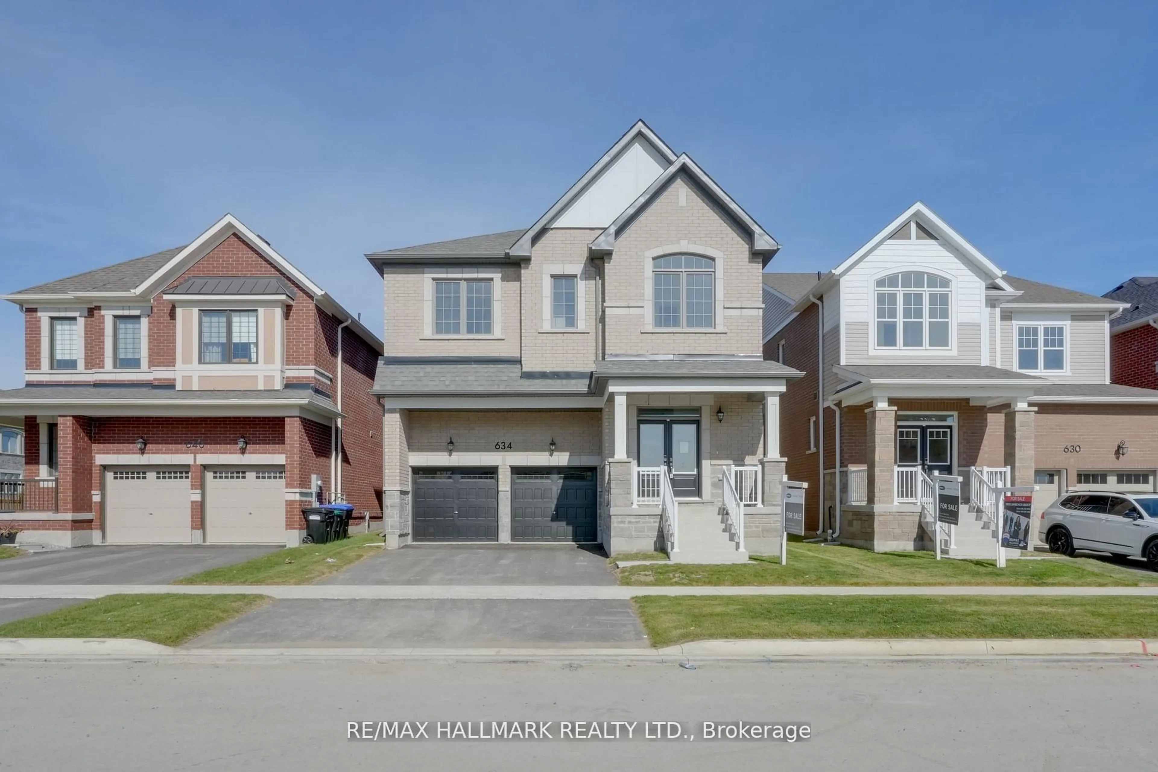 Home with brick exterior material, street for 634 Newlove St, Innisfil Ontario L9S 0S2