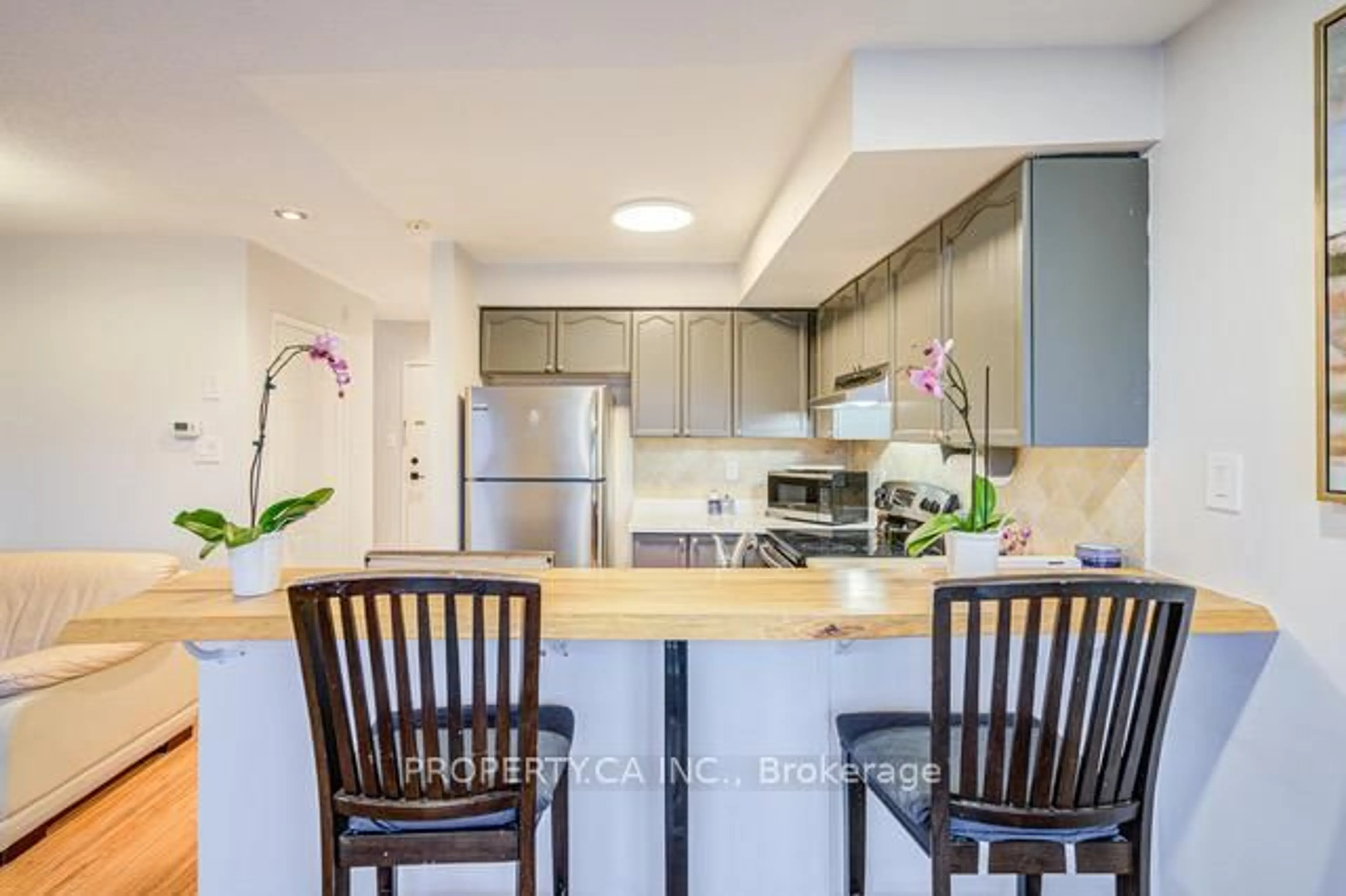 Open concept kitchen, unknown for 15 Cornell Meadows Ave #A206, Markham Ontario L6B 1B6