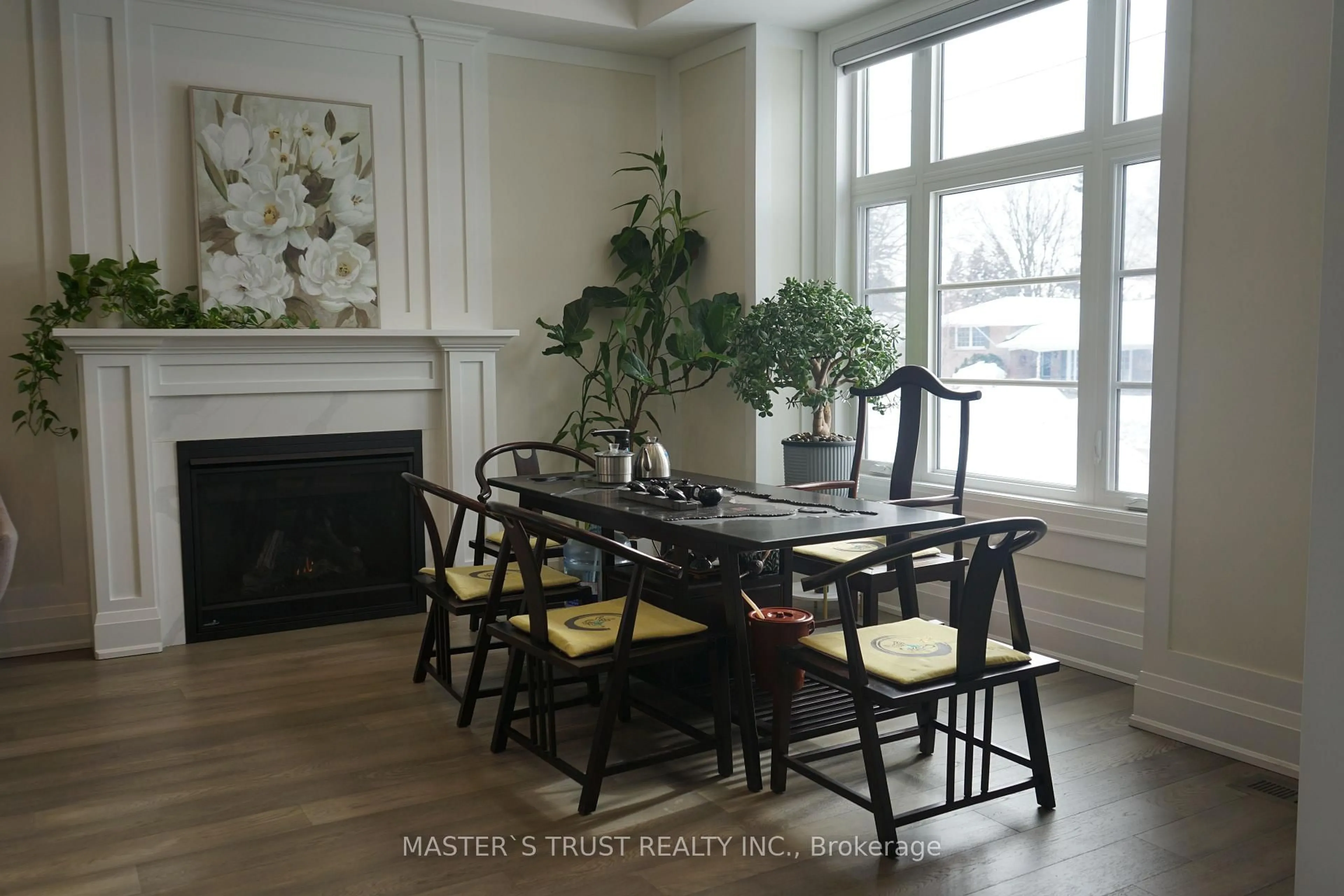 Dining room, wood/laminate floor for 140 Sherwood Forest Dr, Markham Ontario L3P 1R3