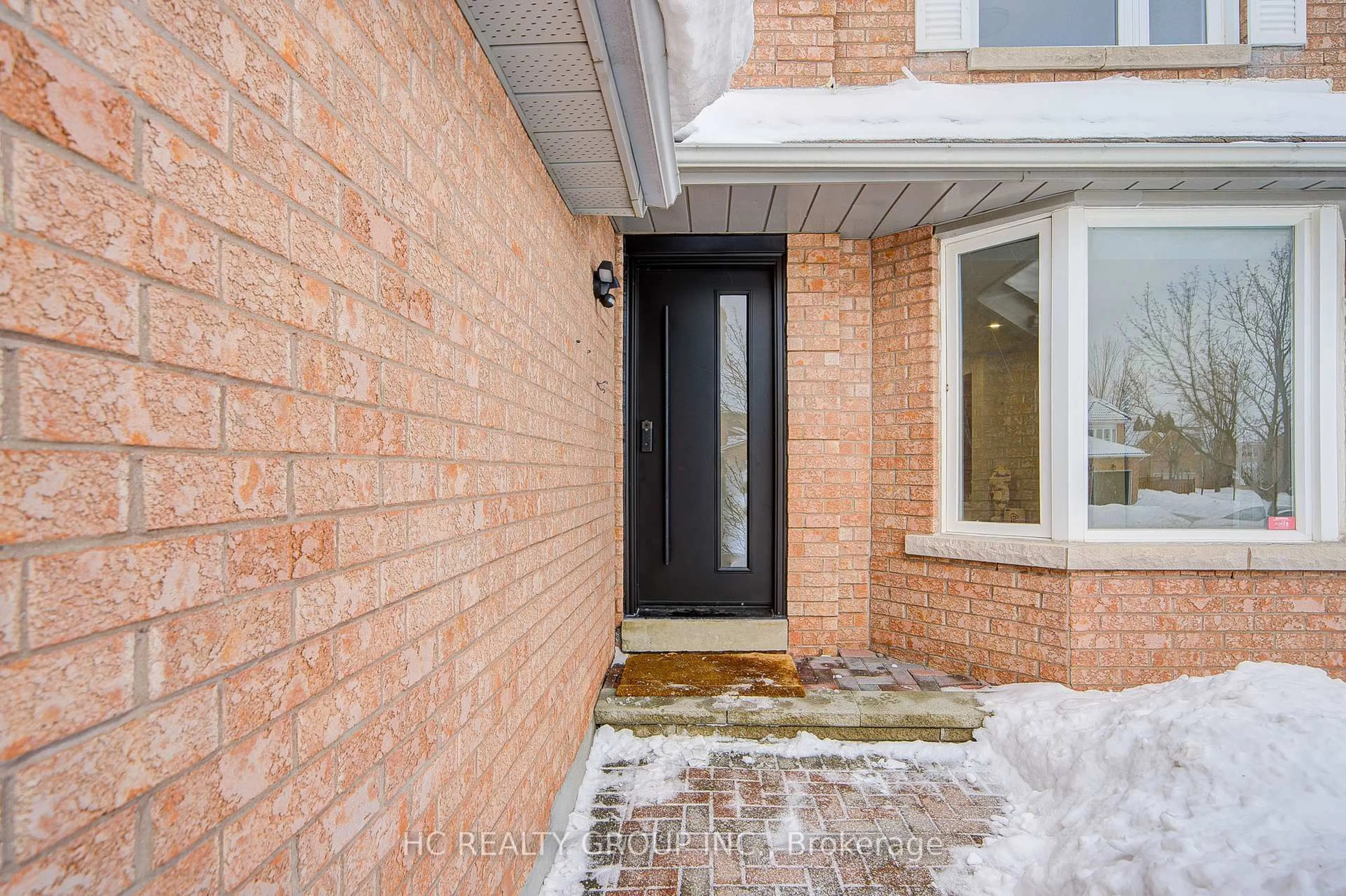 Unknown for 27 Corby Rd, Markham Ontario L3R 8M8