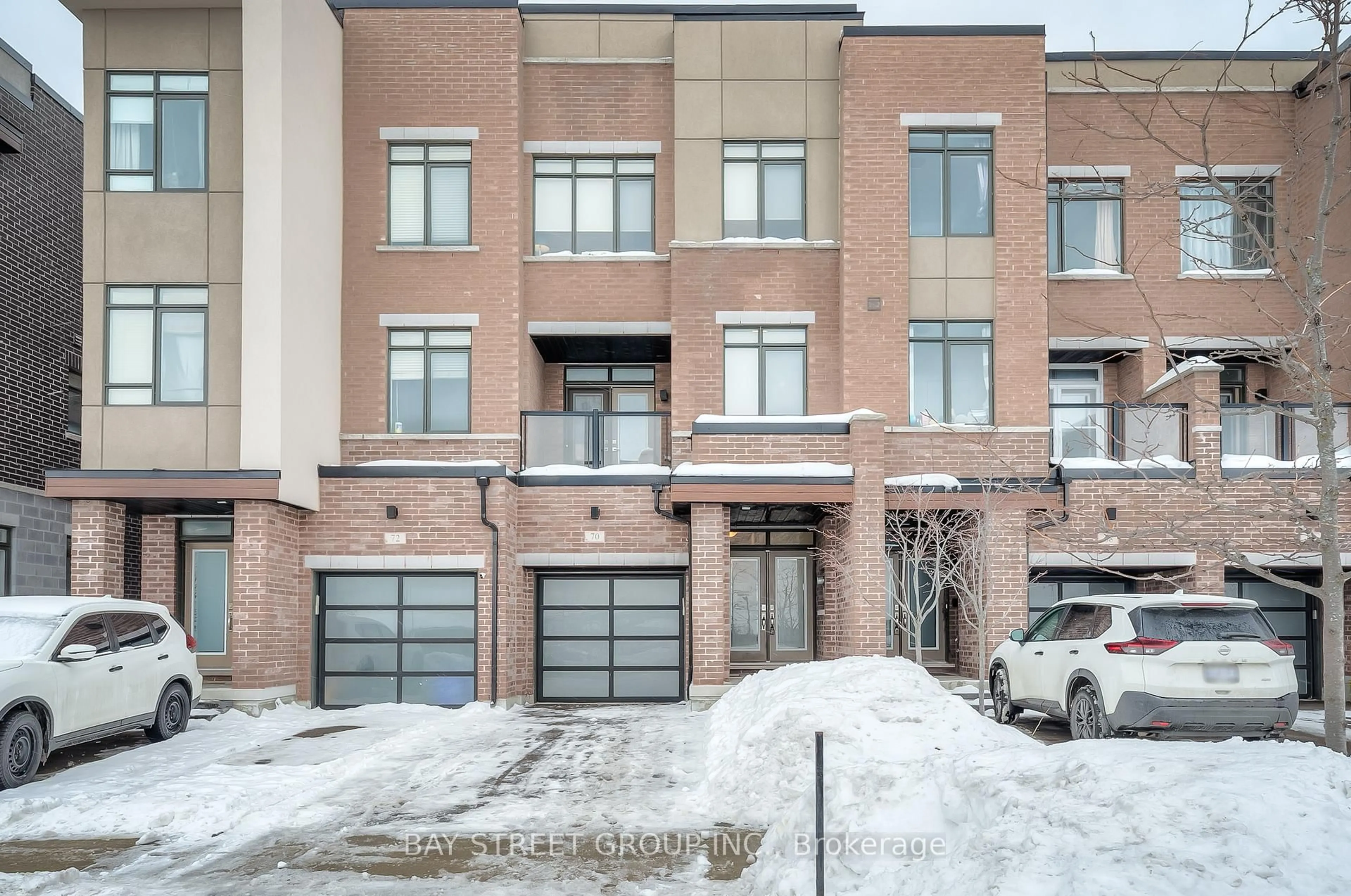 Unknown for 70 Salterton Circ, Vaughan Ontario L6A 4Z2