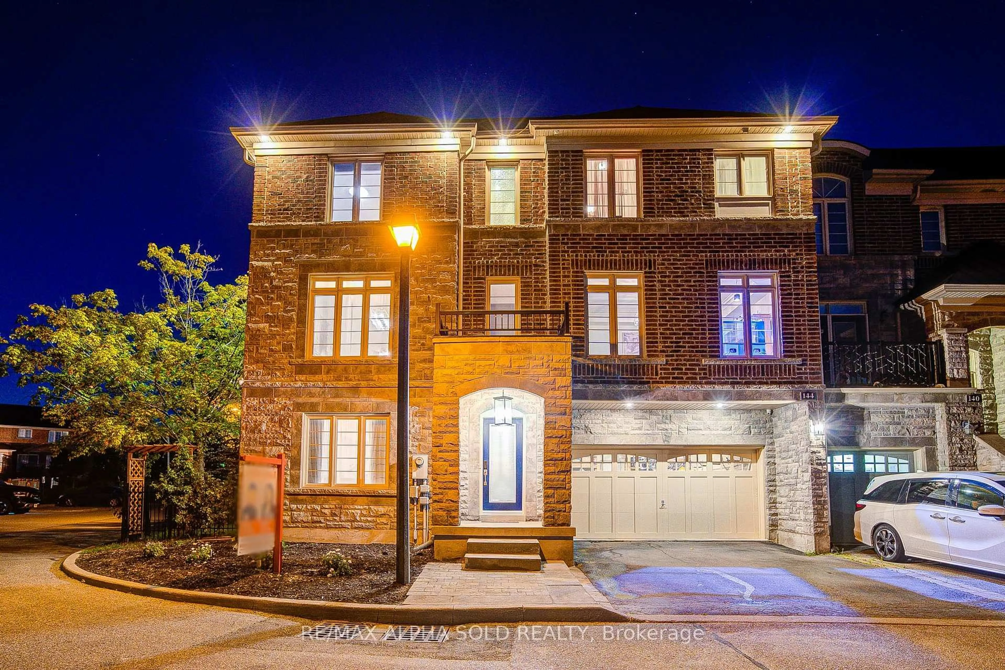 Home with brick exterior material, street for 144 Chapman Crt, Aurora Ontario L4G 0E2