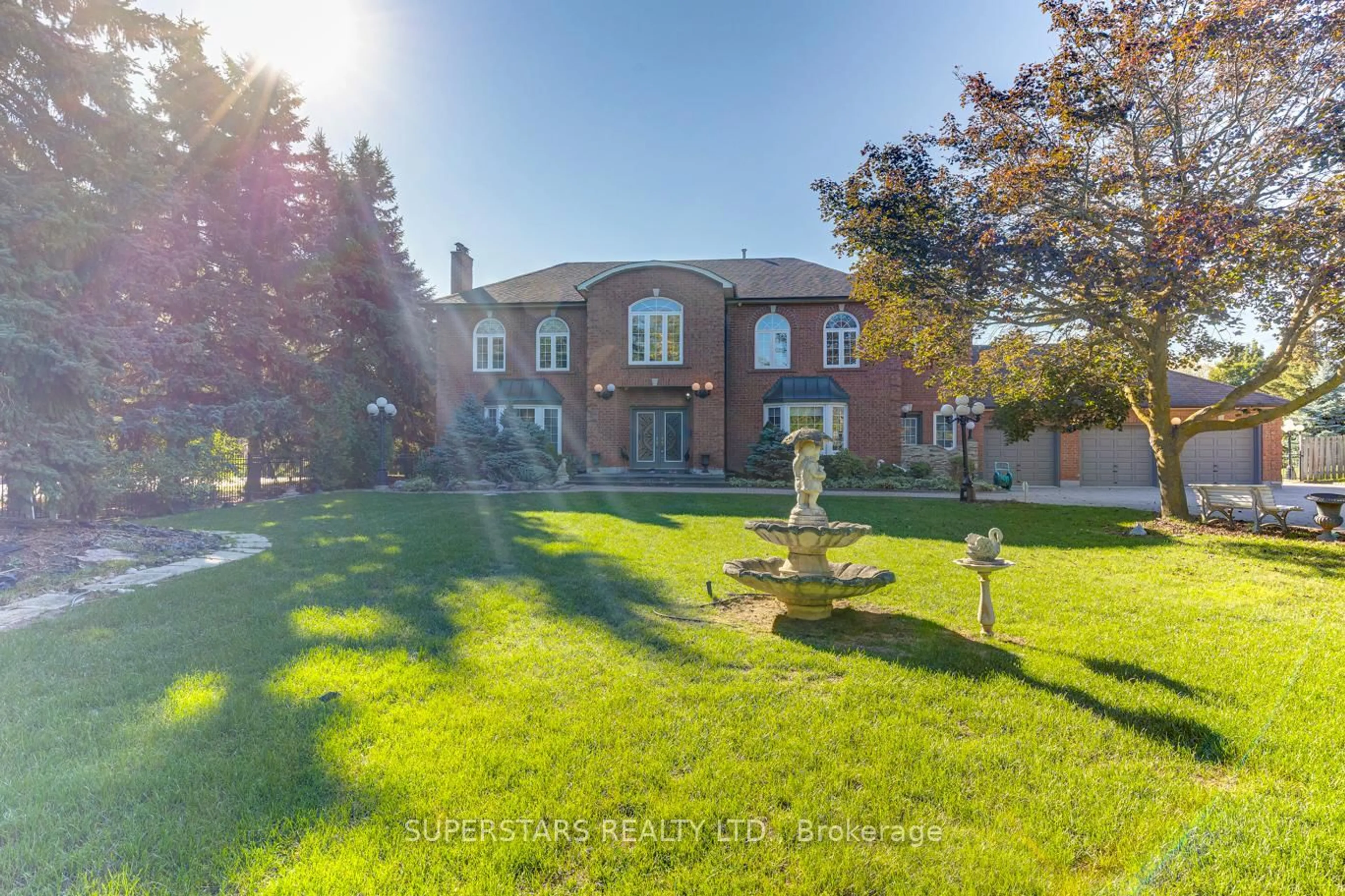 A pic from outside/outdoor area/front of a property/back of a property/a pic from drone, street for 1 Personna Blvd, Markham Ontario L6C 1G1